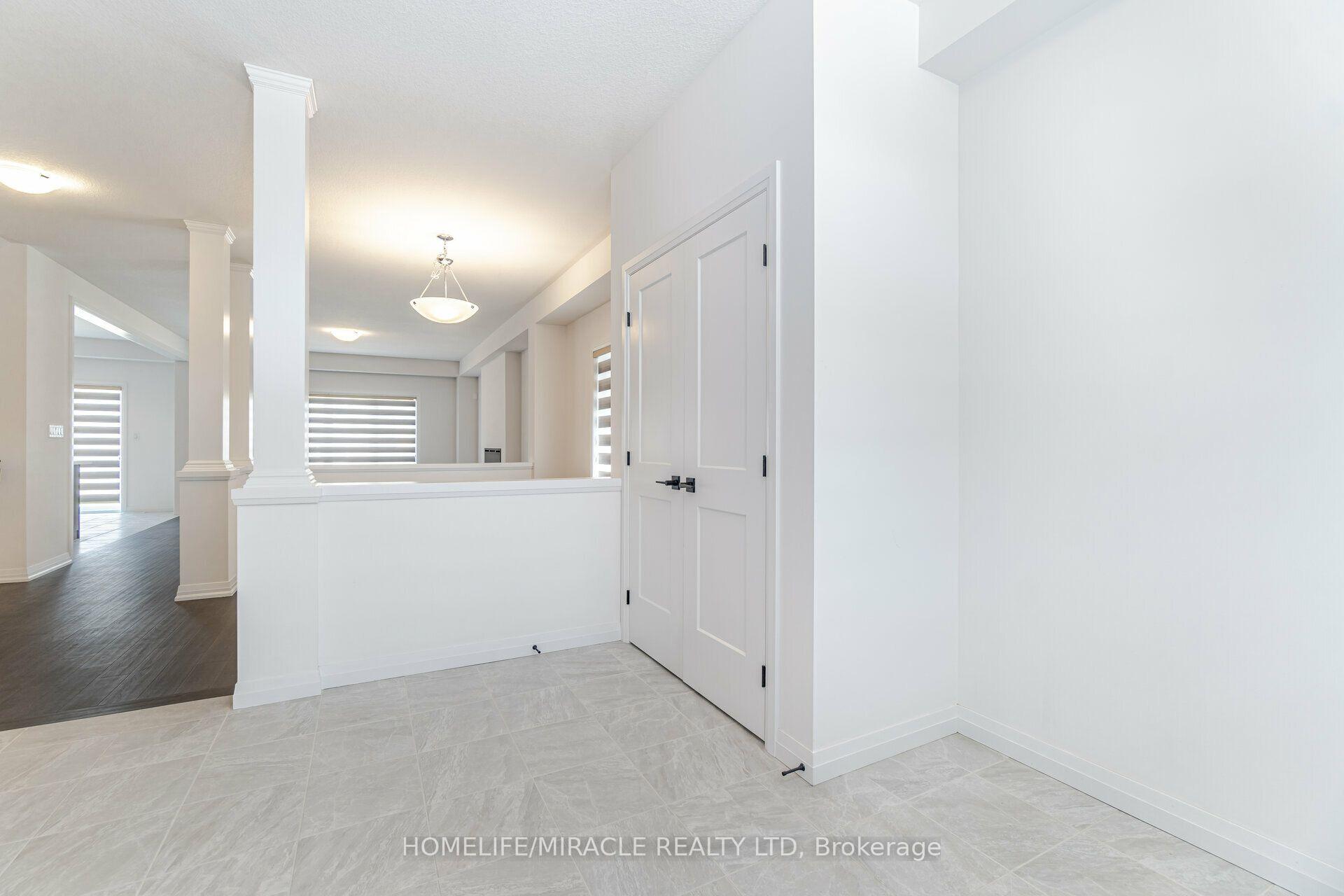 Photo 4 of 105 Court Drive, Brant, Paris — HOMEH