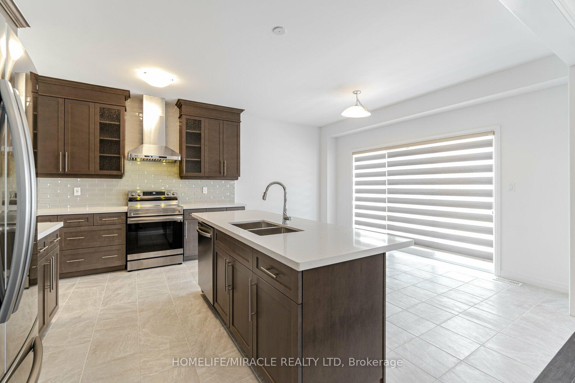 Photo 17 of 105 Court Drive, Brant, Paris — HOMEH
