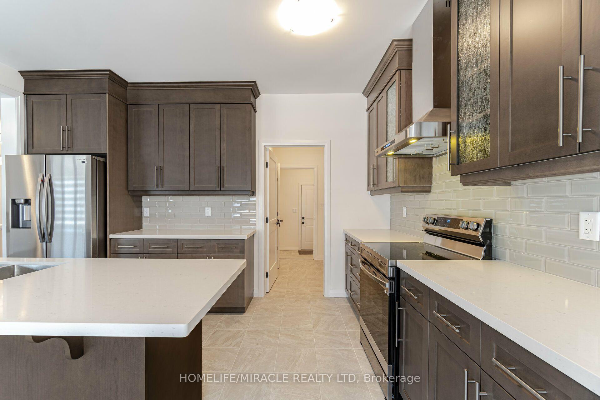 Photo 19 of 105 Court Drive, Brant, Paris — HOMEH