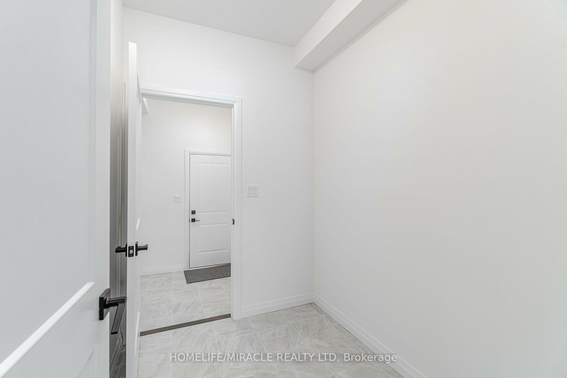 Photo 21 of 105 Court Drive, Brant, Paris — HOMEH