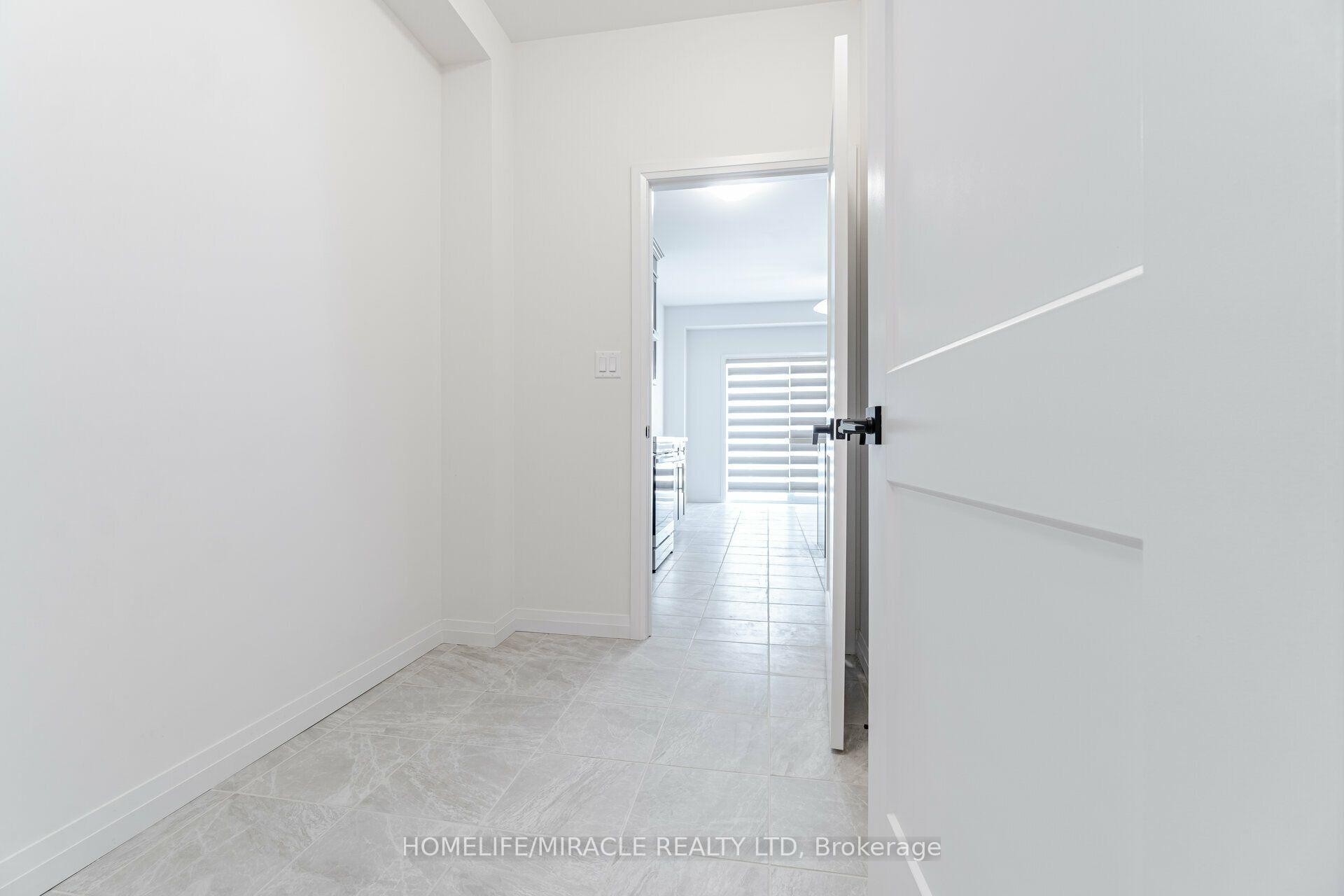 Photo 23 of 105 Court Drive, Brant, Paris — HOMEH