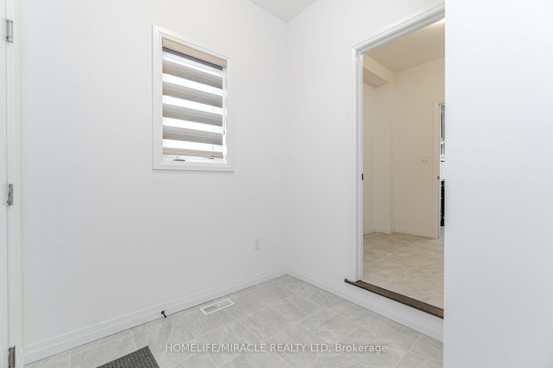 Photo 24 of 105 Court Drive, Brant, Paris — HOMEH