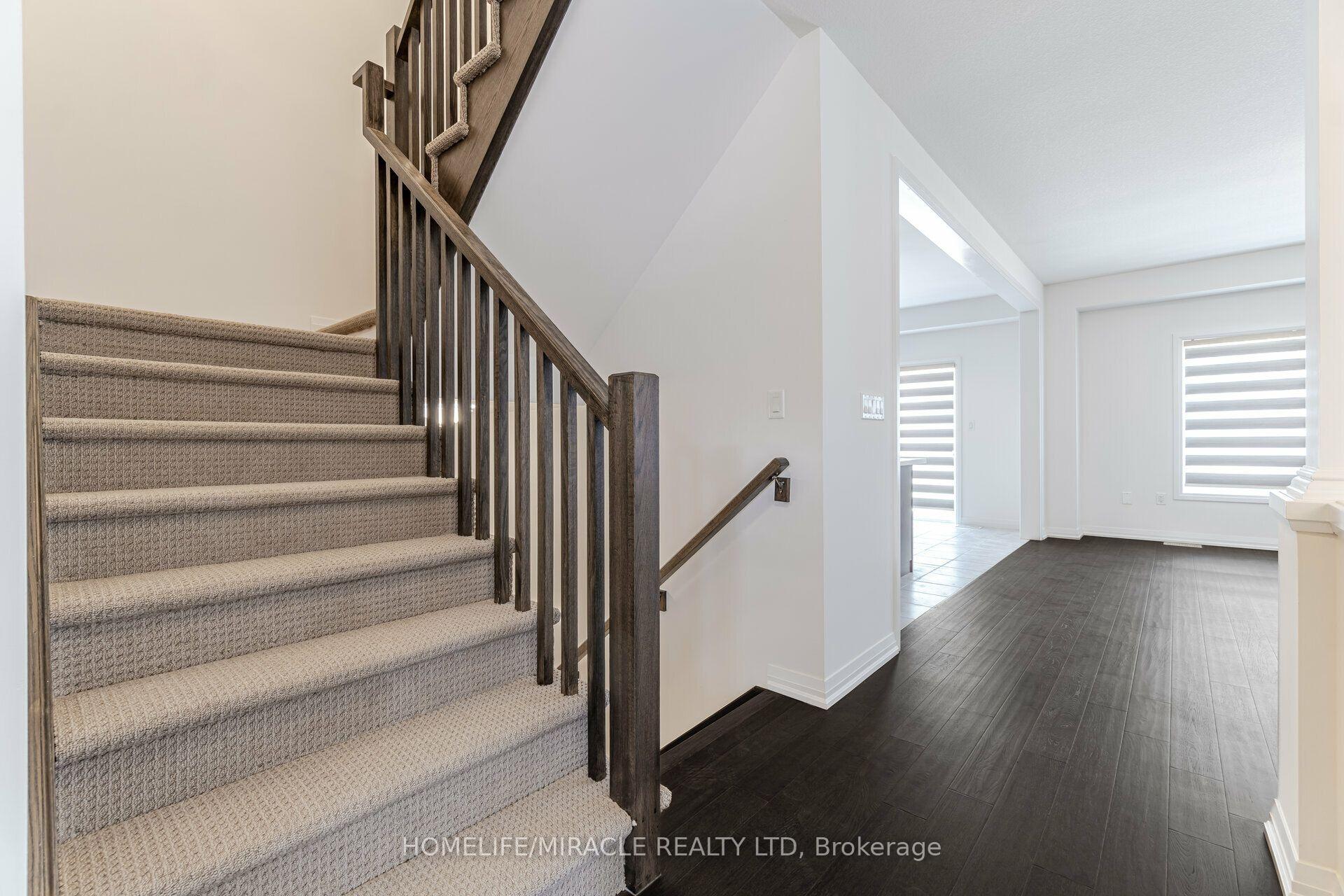 Photo 27 of 105 Court Drive, Brant, Paris — HOMEH