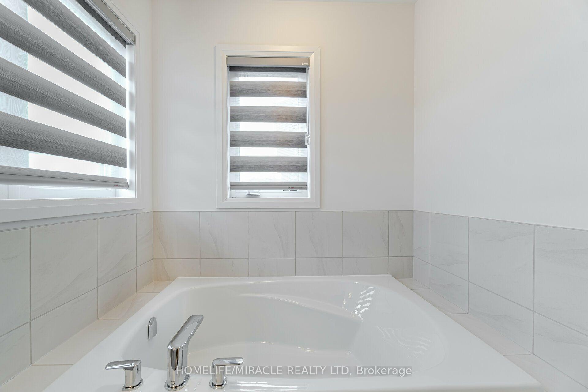 Photo 35 of 105 Court Drive, Brant, Paris — HOMEH