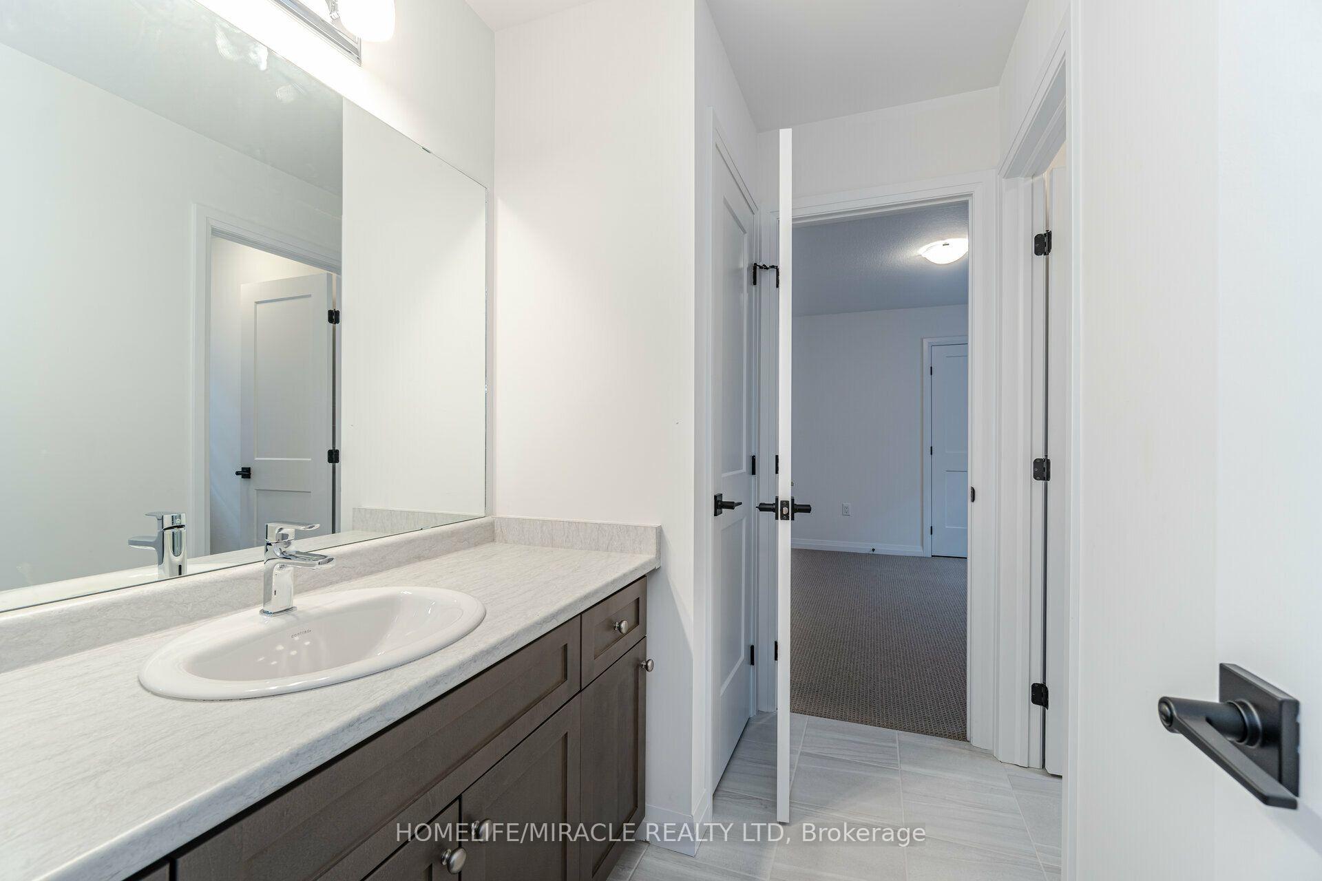 Photo 42 of 105 Court Drive, Brant, Paris — HOMEH