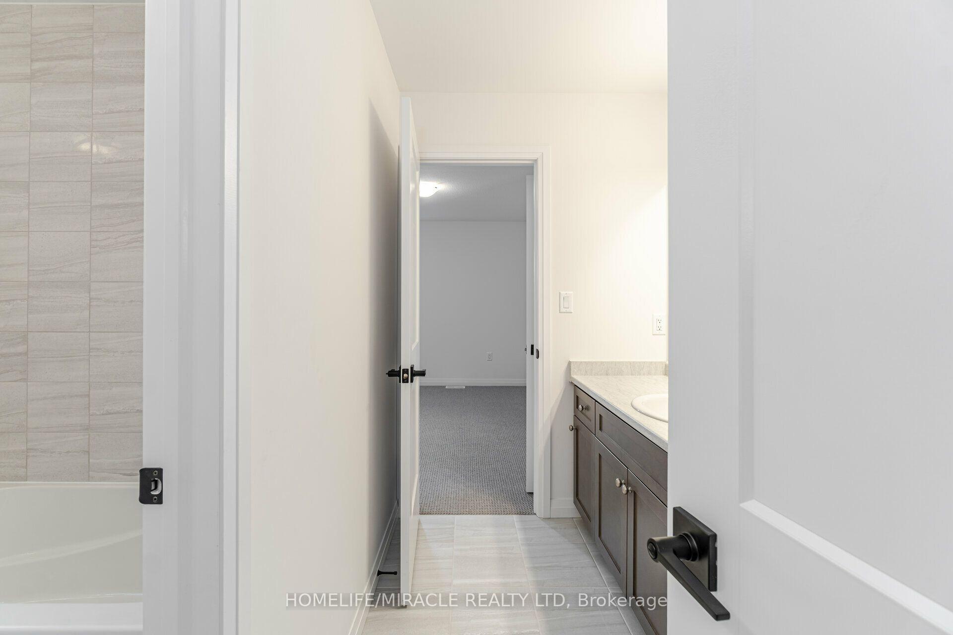 Photo 44 of 105 Court Drive, Brant, Paris — HOMEH