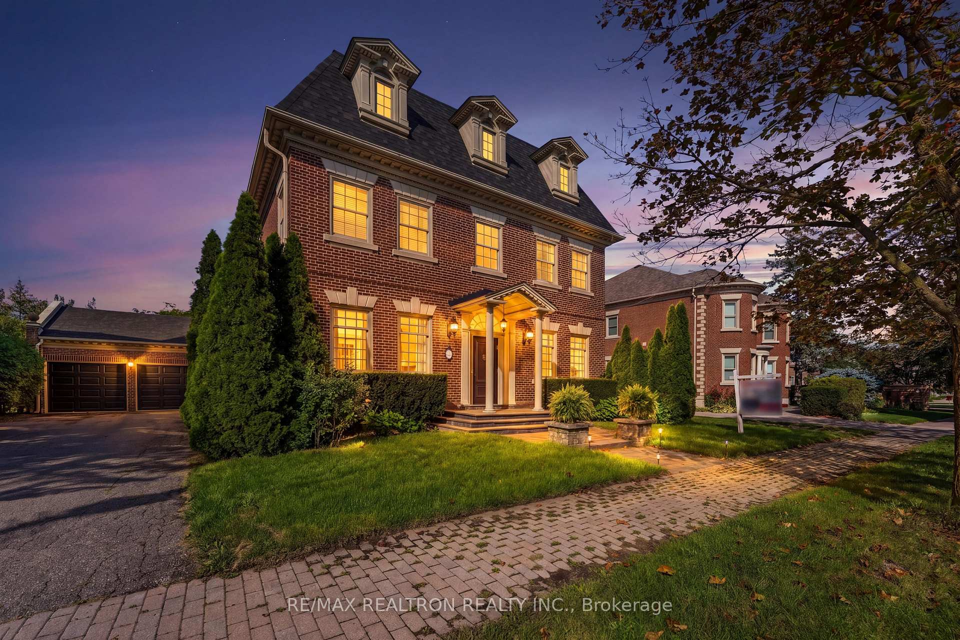 Photo 1 of 6 Oatlands Drive, Richmond Hill, Mill Pond — HOMEH