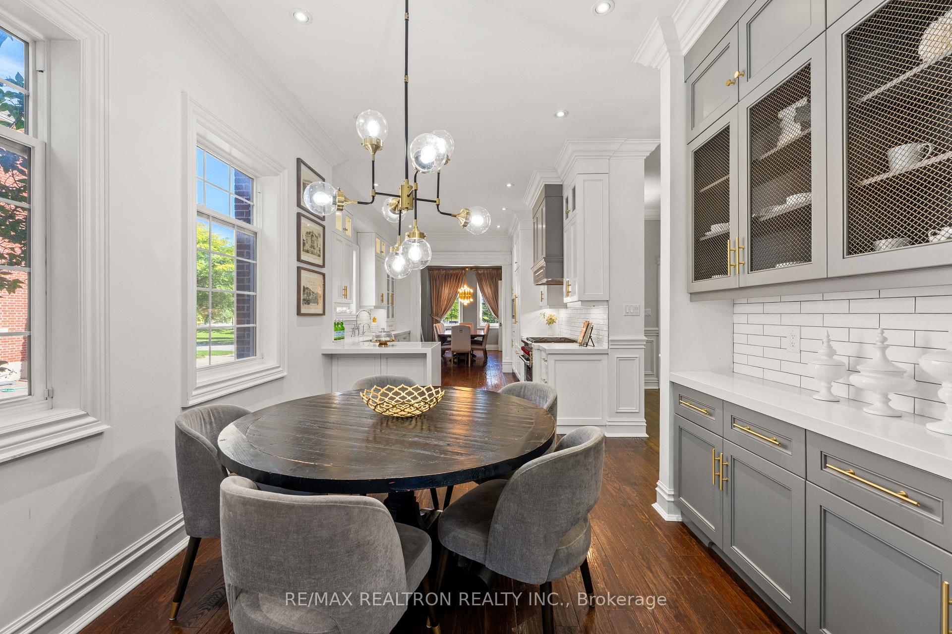 Photo 12 of 6 Oatlands Drive, Richmond Hill, Mill Pond — HOMEH
