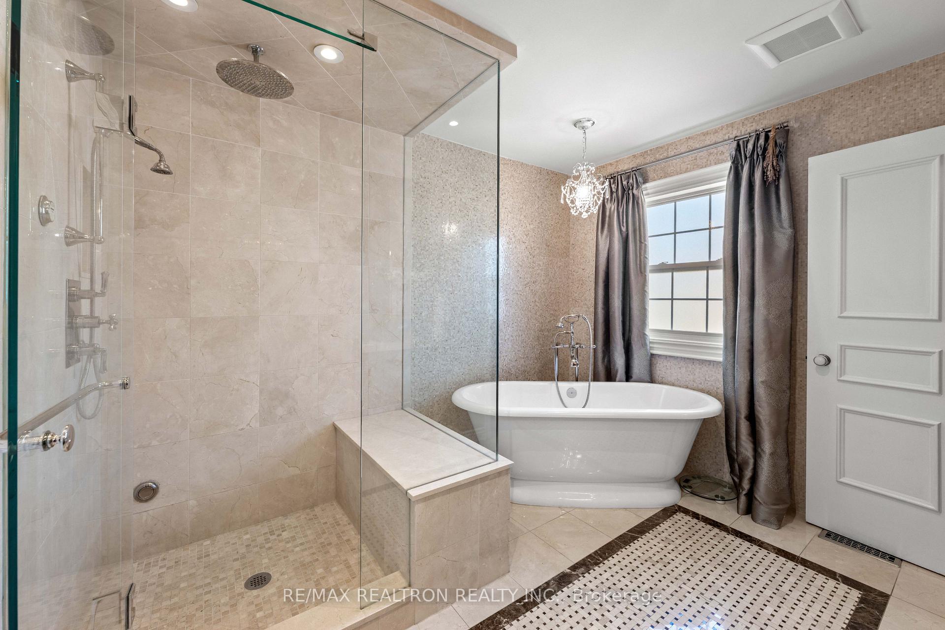 Photo 23 of 6 Oatlands Drive, Richmond Hill, Mill Pond — HOMEH