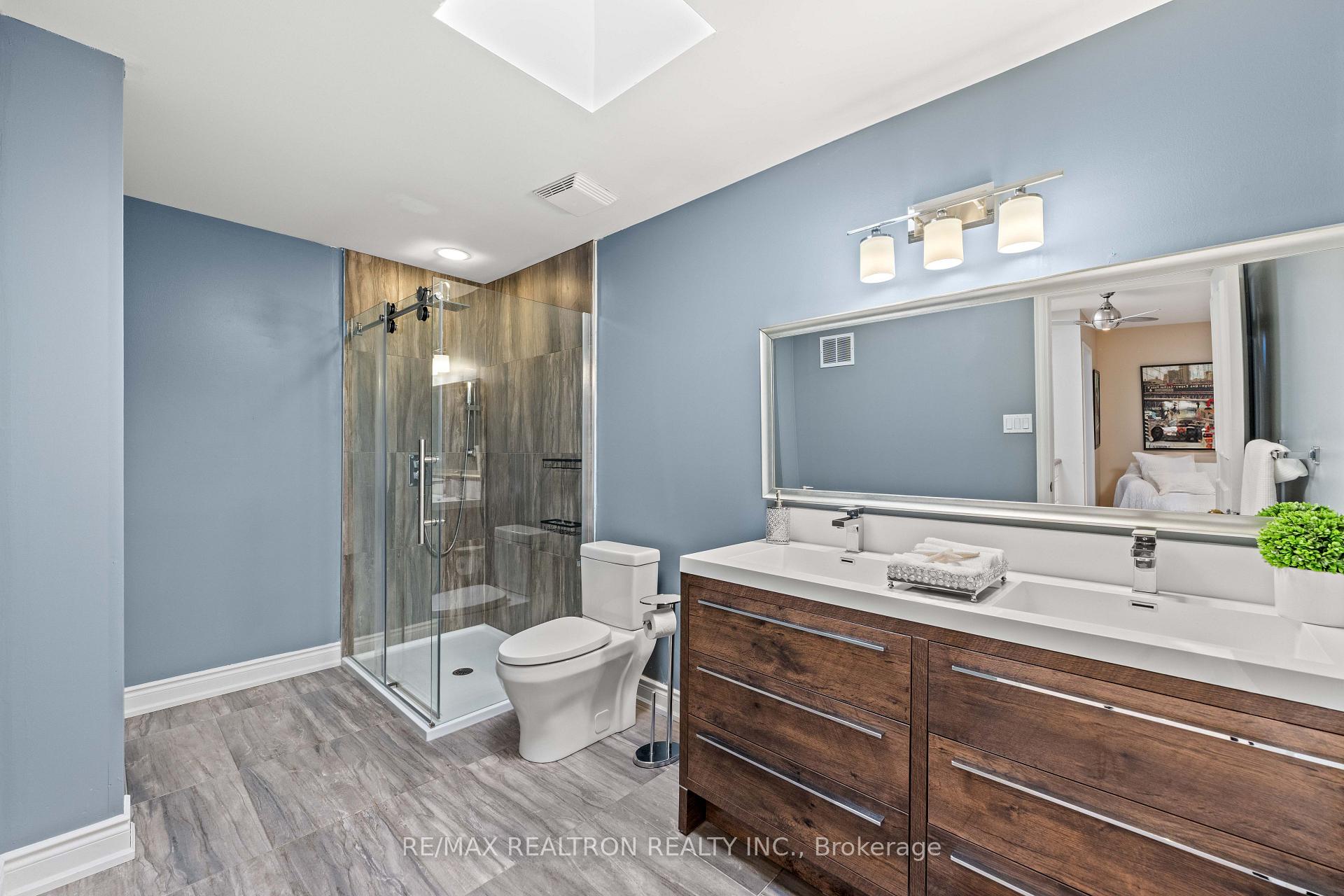 Photo 31 of 6 Oatlands Drive, Richmond Hill, Mill Pond — HOMEH