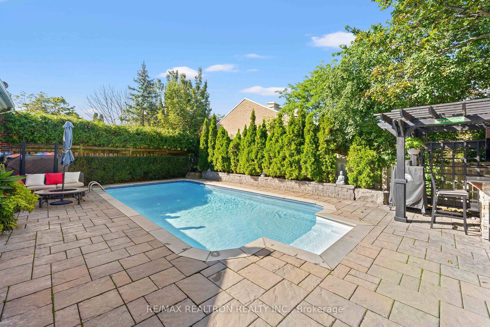 Photo 43 of 6 Oatlands Drive, Richmond Hill, Mill Pond — HOMEH