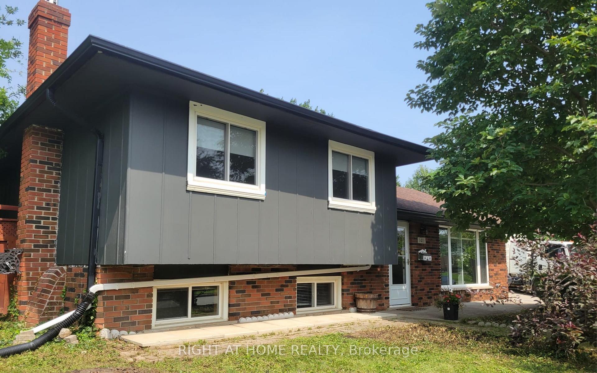 Photo 2 of 1411 Charles Drive, Burlington, Mountainside — HOMEH