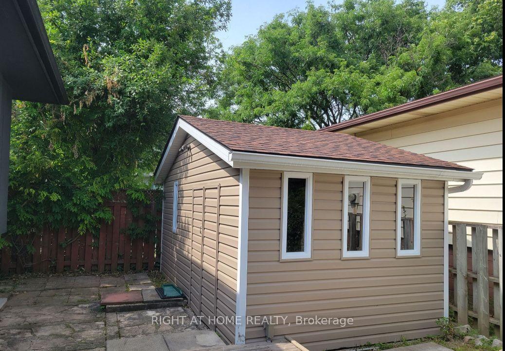Photo 6 of 1411 Charles Drive, Burlington, Mountainside — HOMEH