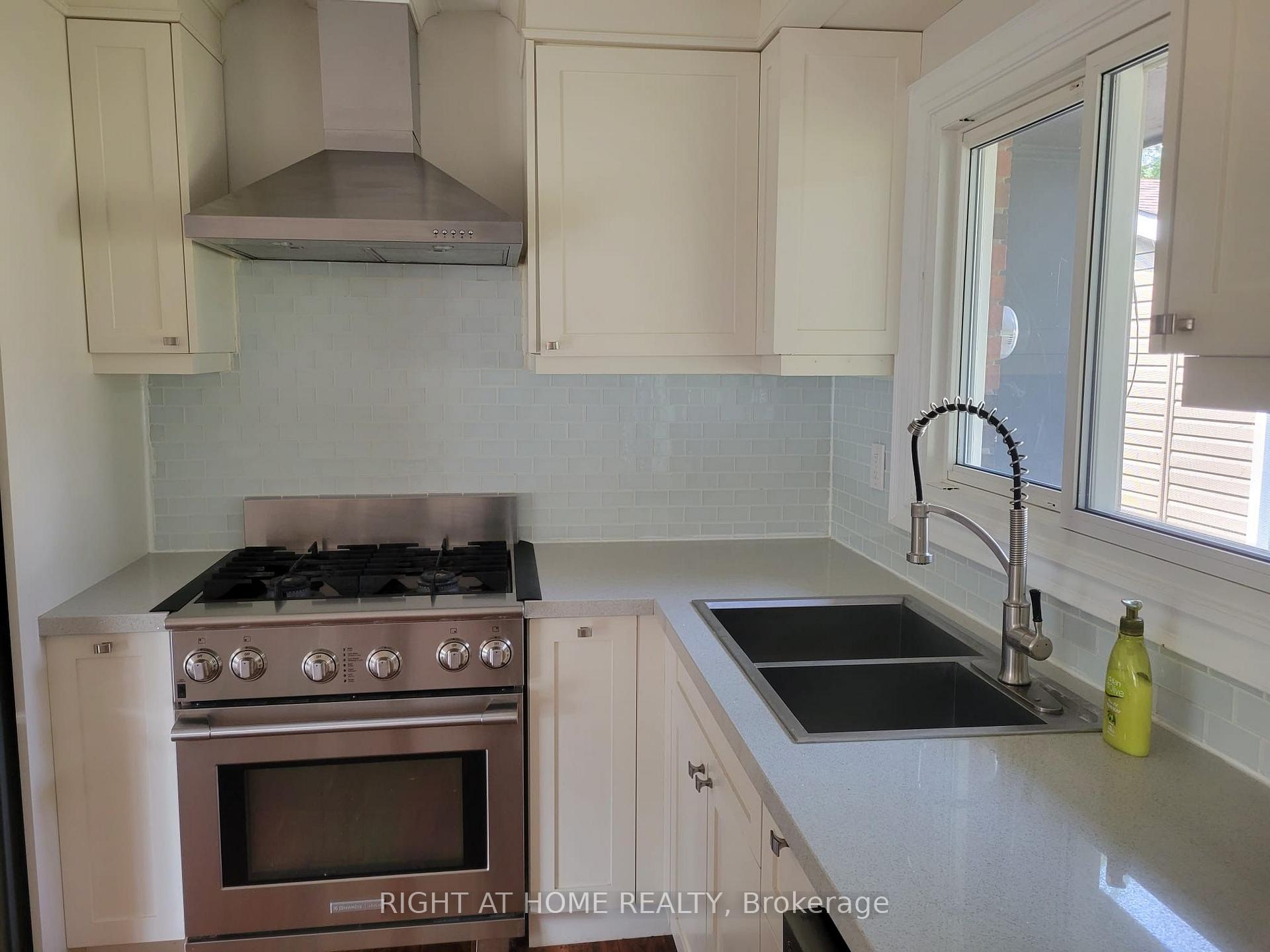 Photo 10 of 1411 Charles Drive, Burlington, Mountainside — HOMEH