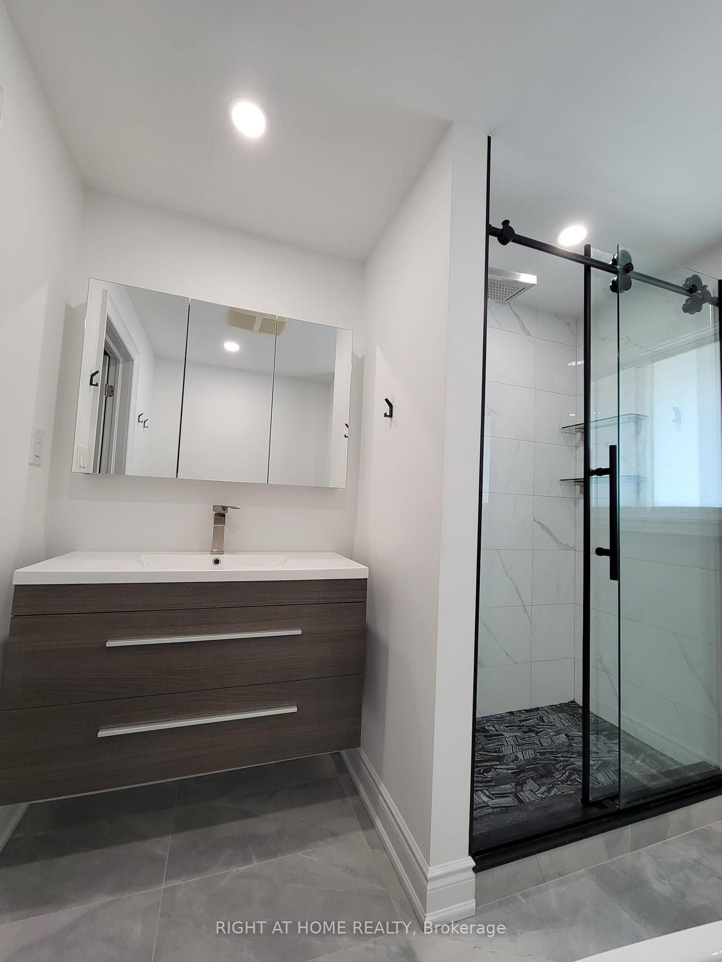 Photo 15 of 1411 Charles Drive, Burlington, Mountainside — HOMEH