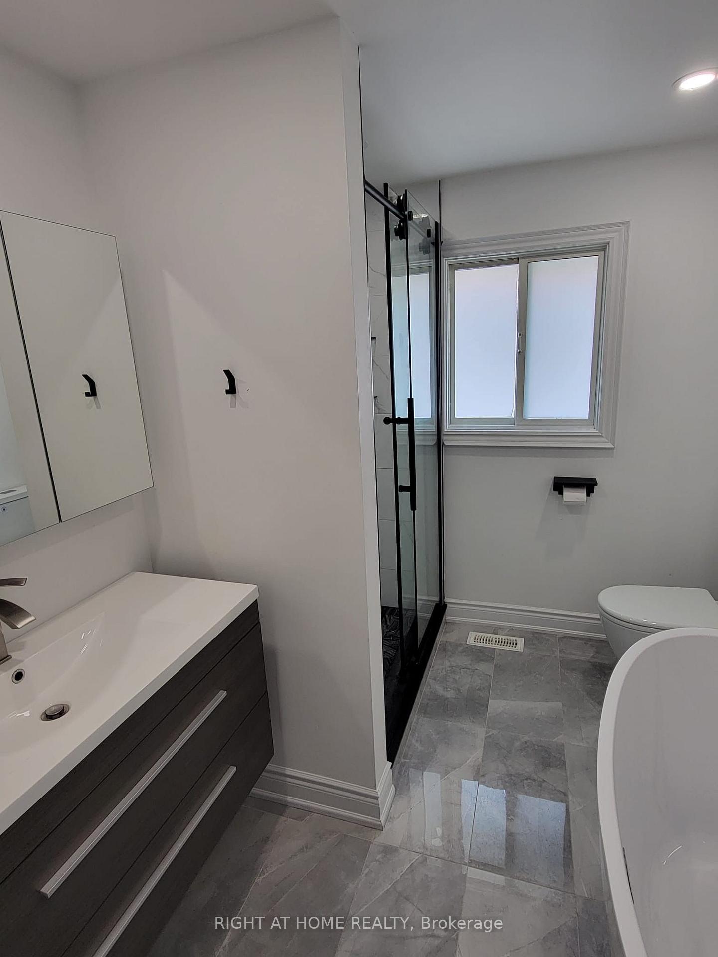 Photo 16 of 1411 Charles Drive, Burlington, Mountainside — HOMEH