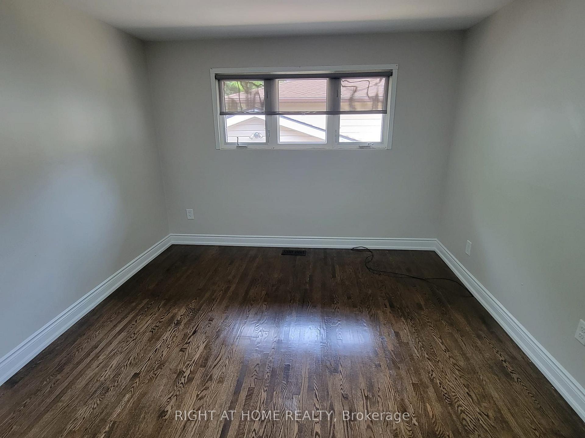 Photo 23 of 1411 Charles Drive, Burlington, Mountainside — HOMEH