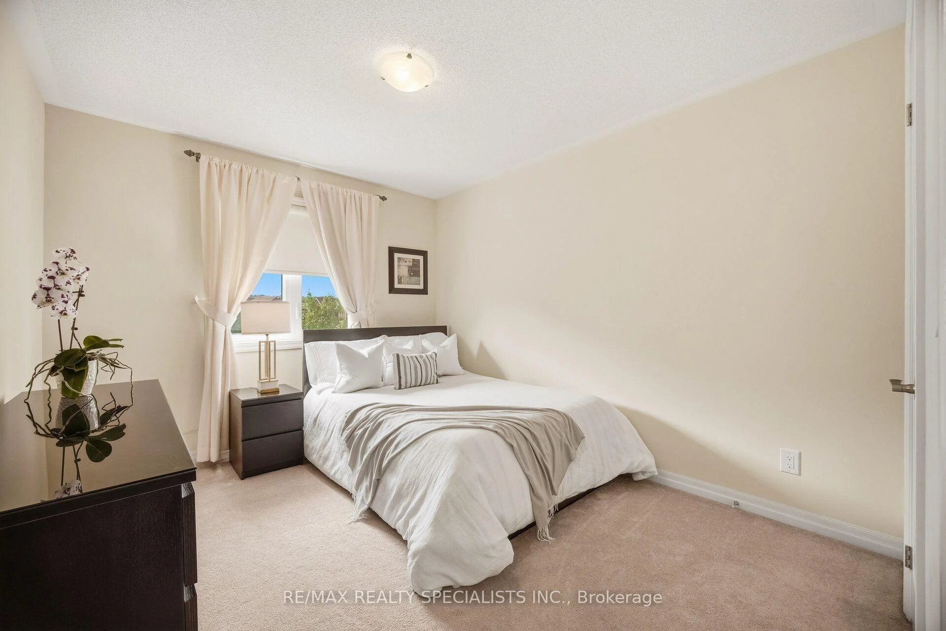 Photo 54 of 92 Hanson Crescent, Milton, Scott — HOMEH