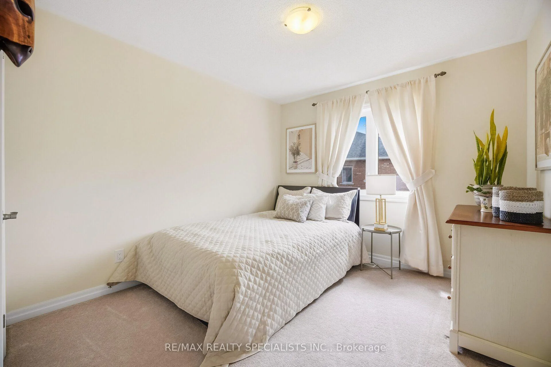 Photo 56 of 92 Hanson Crescent, Milton, Scott — HOMEH