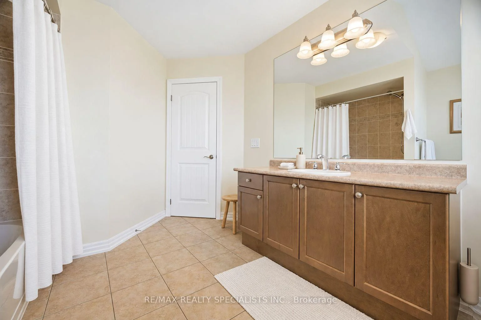Photo 51 of 92 Hanson Crescent, Milton, Scott — HOMEH
