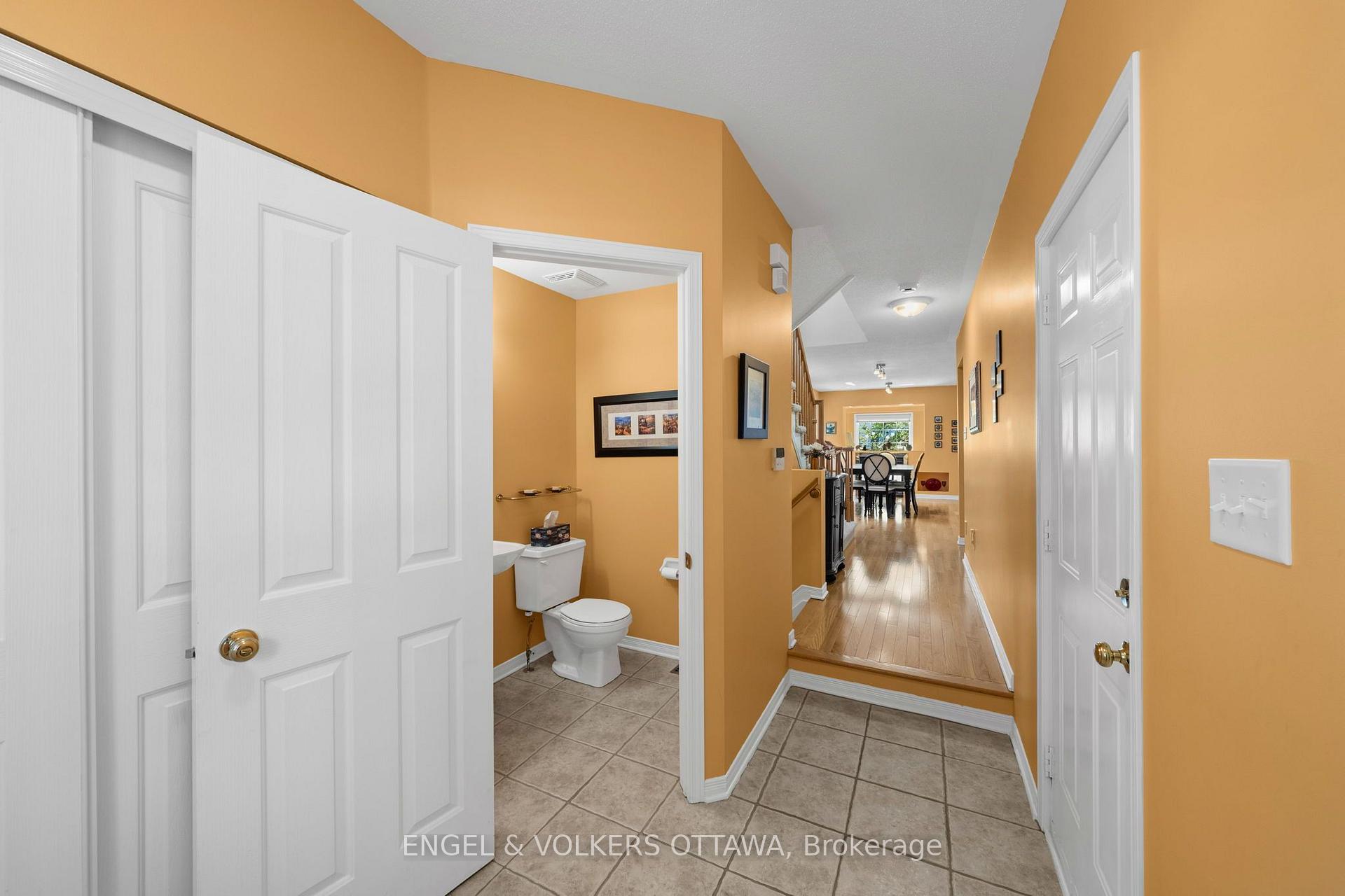 Photo 4 of 48 Fieldberry Private, Ottawa, Barrhaven - Stonebridge — HOMEH