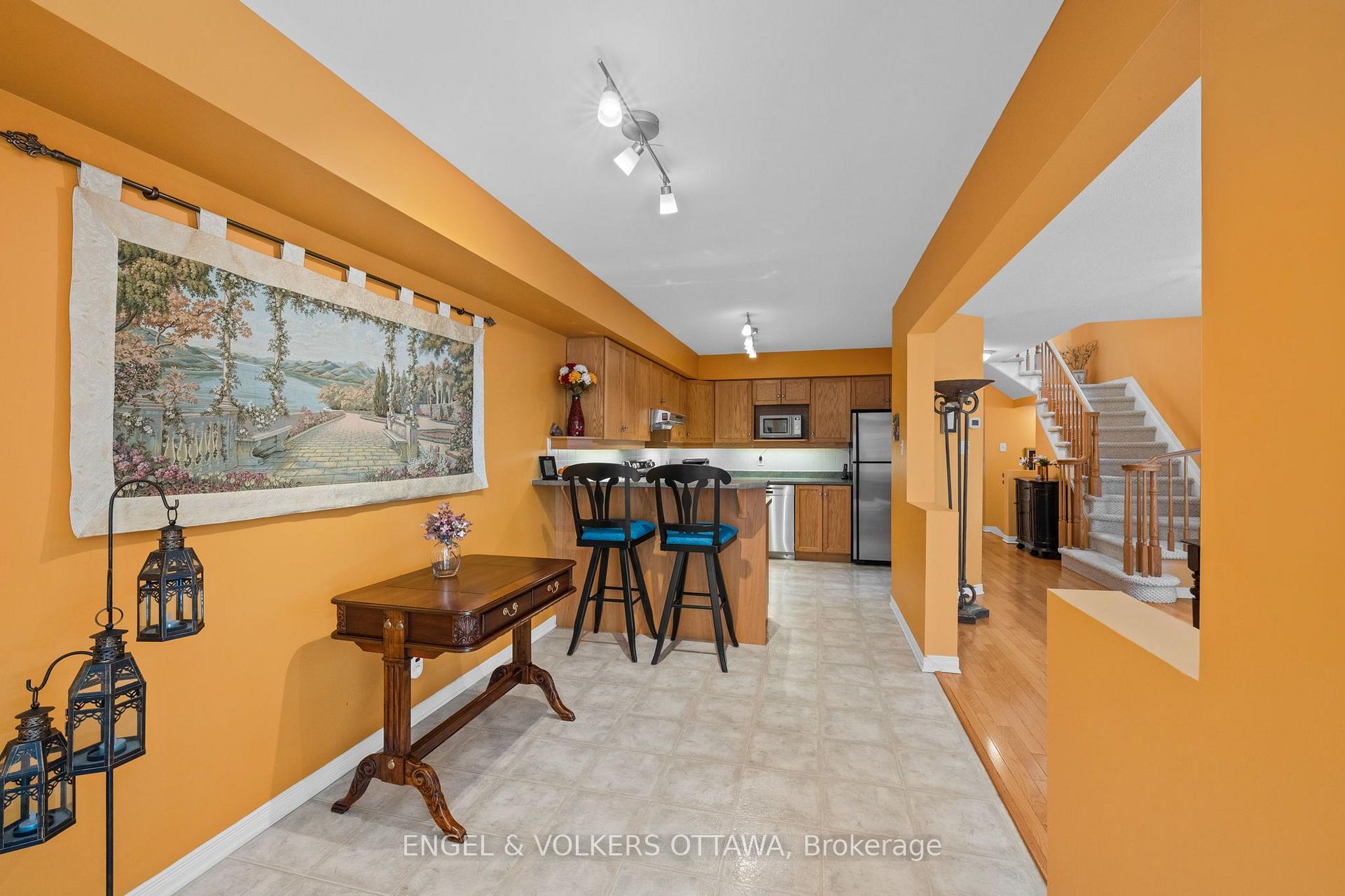 Photo 6 of 48 Fieldberry Private, Ottawa, Barrhaven - Stonebridge — HOMEH