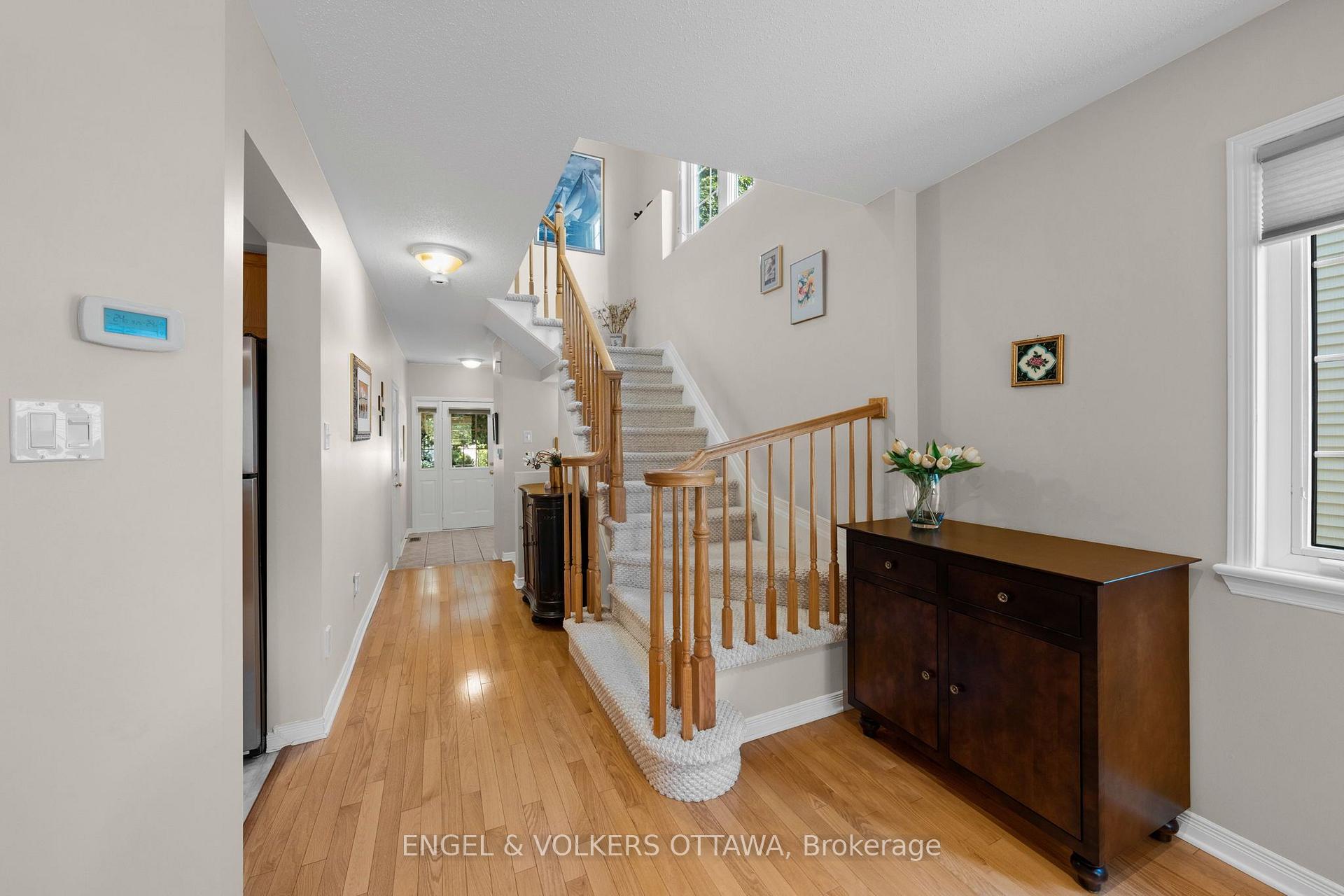 Photo 12 of 48 Fieldberry Private, Ottawa, Barrhaven - Stonebridge — HOMEH