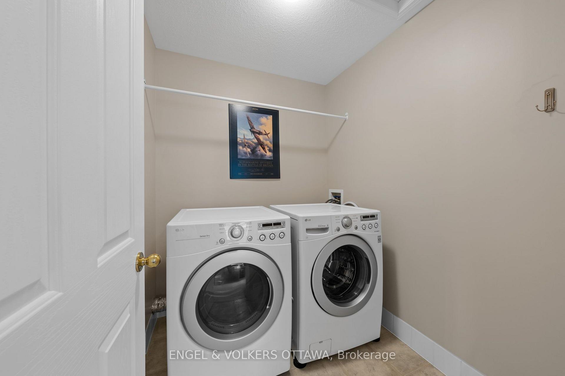 Photo 17 of 48 Fieldberry Private, Ottawa, Barrhaven - Stonebridge — HOMEH