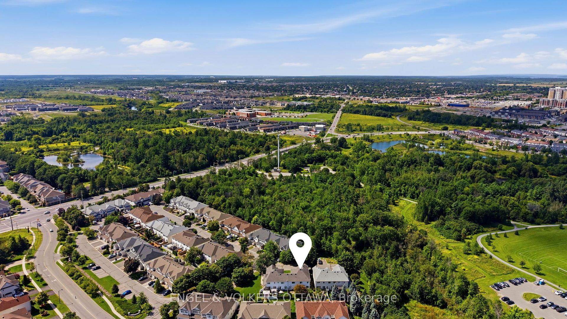 Photo 29 of 48 Fieldberry Private, Ottawa, Barrhaven - Stonebridge — HOMEH