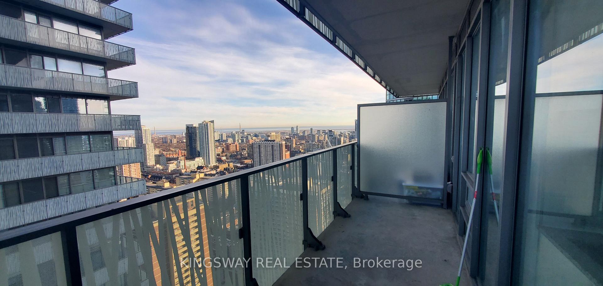 Photo 15 of Unit 3401, 42 Charles Street E, Toronto, Church-Yonge Corridor — HOMEH