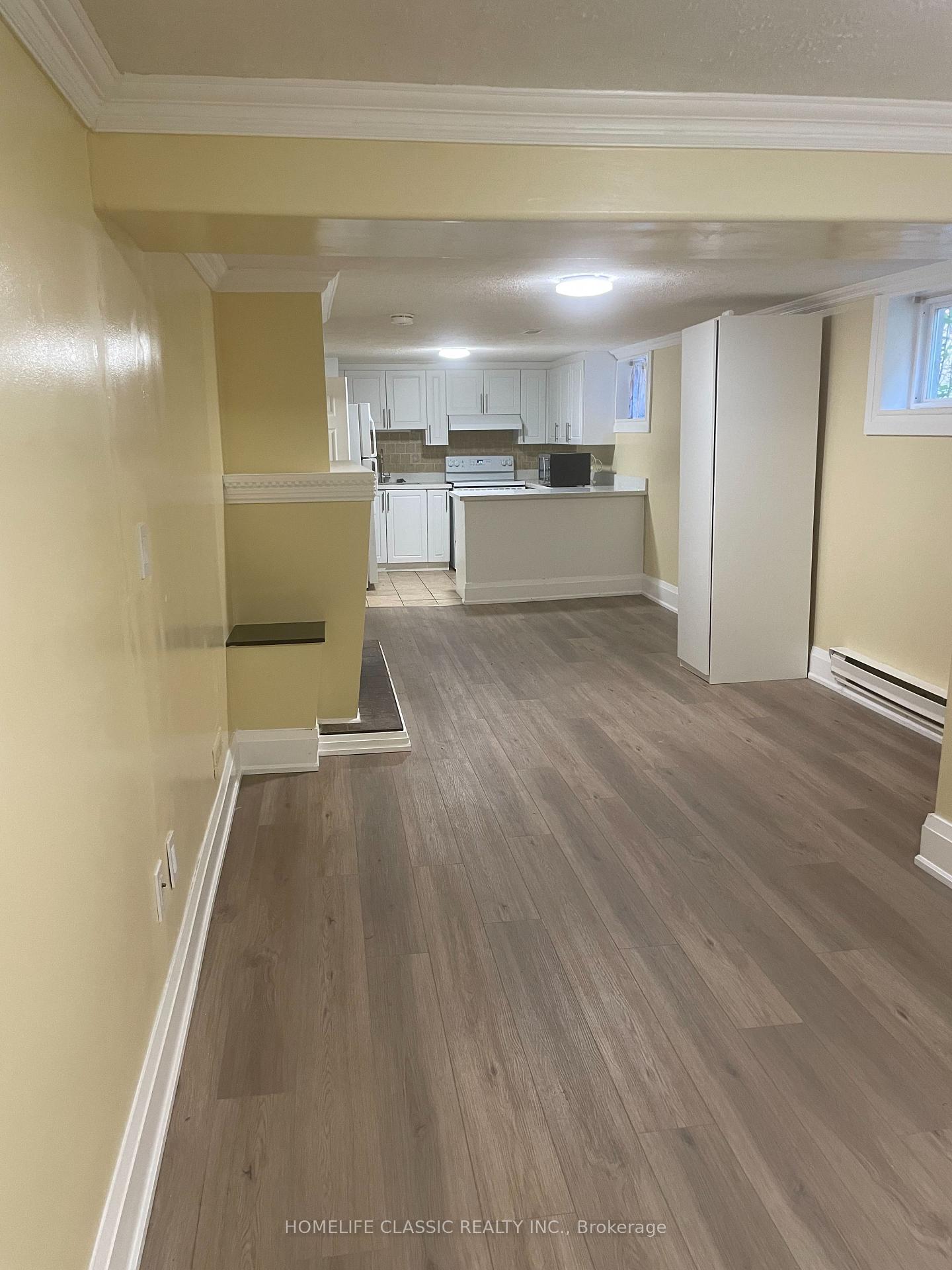 Photo 6 of Unit LOWER, 31 Madawaska Avenue, North York, Newtonbrook East — HOMEH