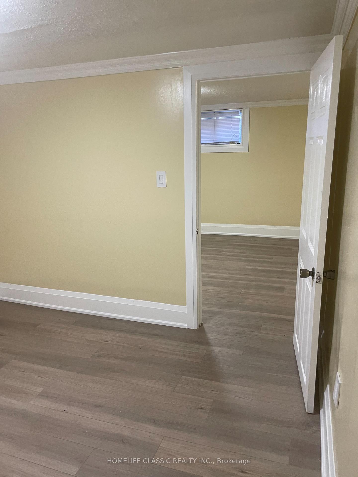 Photo 8 of Unit LOWER, 31 Madawaska Avenue, North York, Newtonbrook East — HOMEH