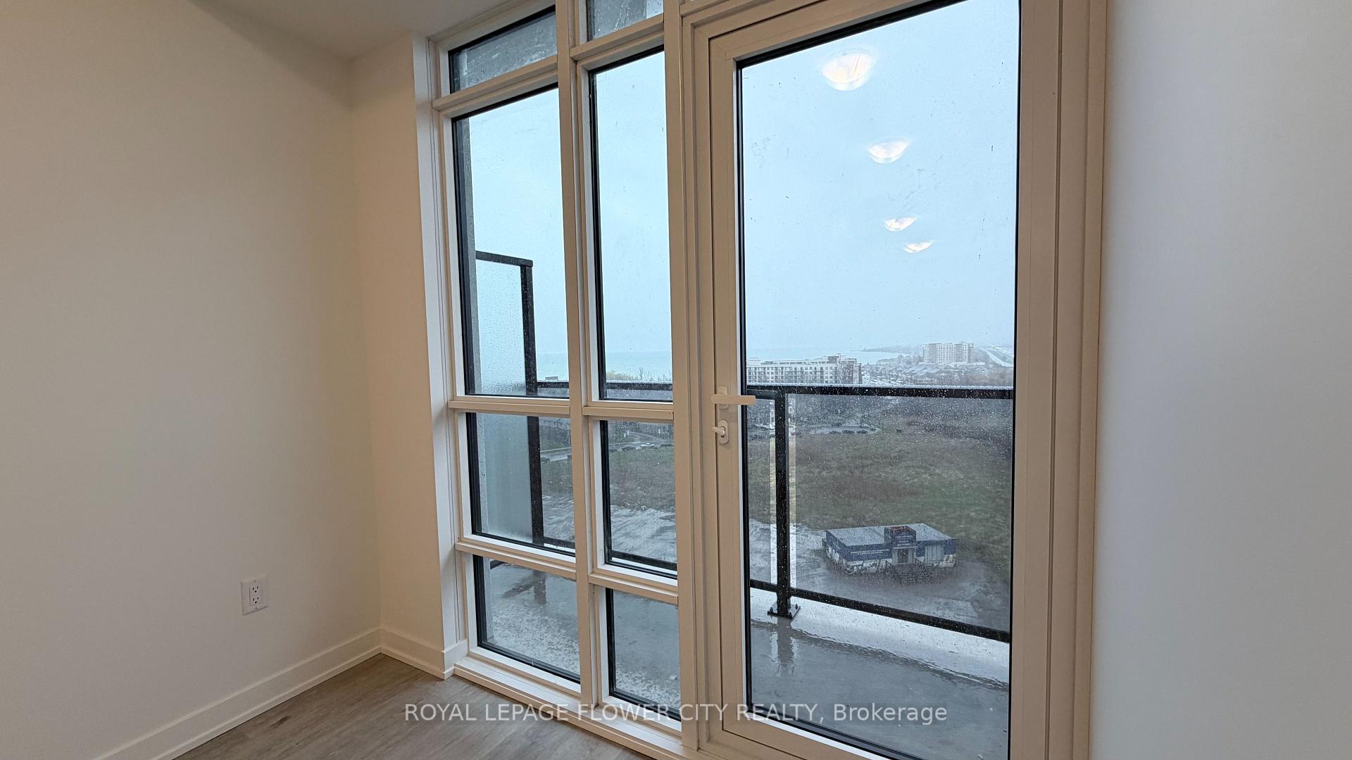 Photo 12 of Unit 1210, 461 Green Road, Hamilton, Lakeshore — HOMEH
