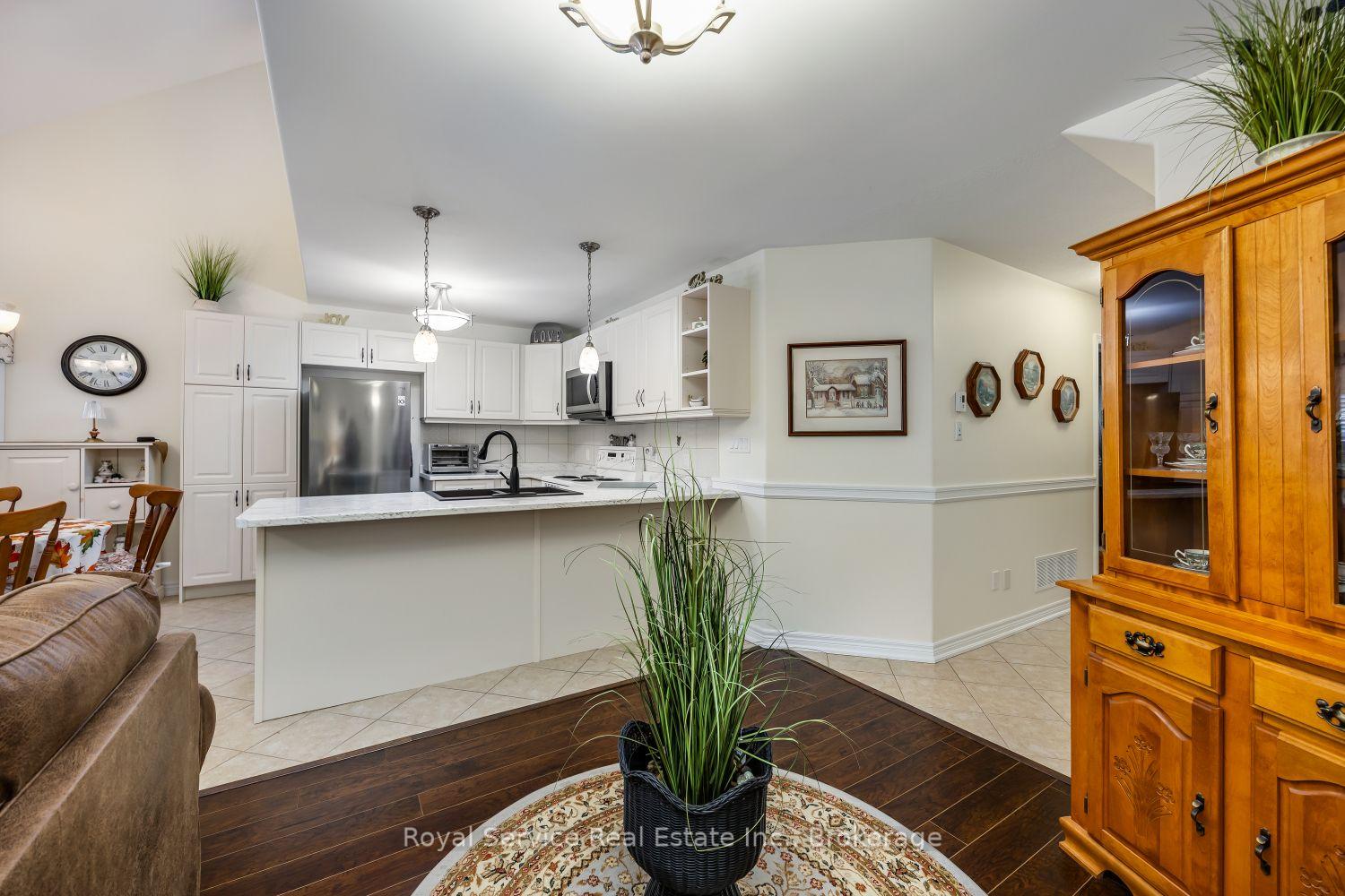 Photo 11 of 320 Strachan Street, Port Hope — HOMEH