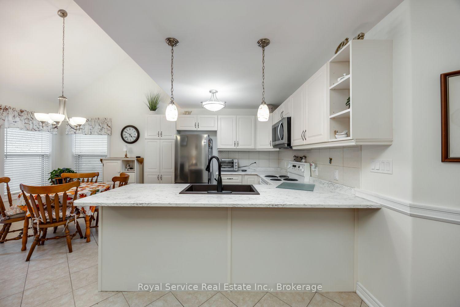 Photo 17 of 320 Strachan Street, Port Hope — HOMEH