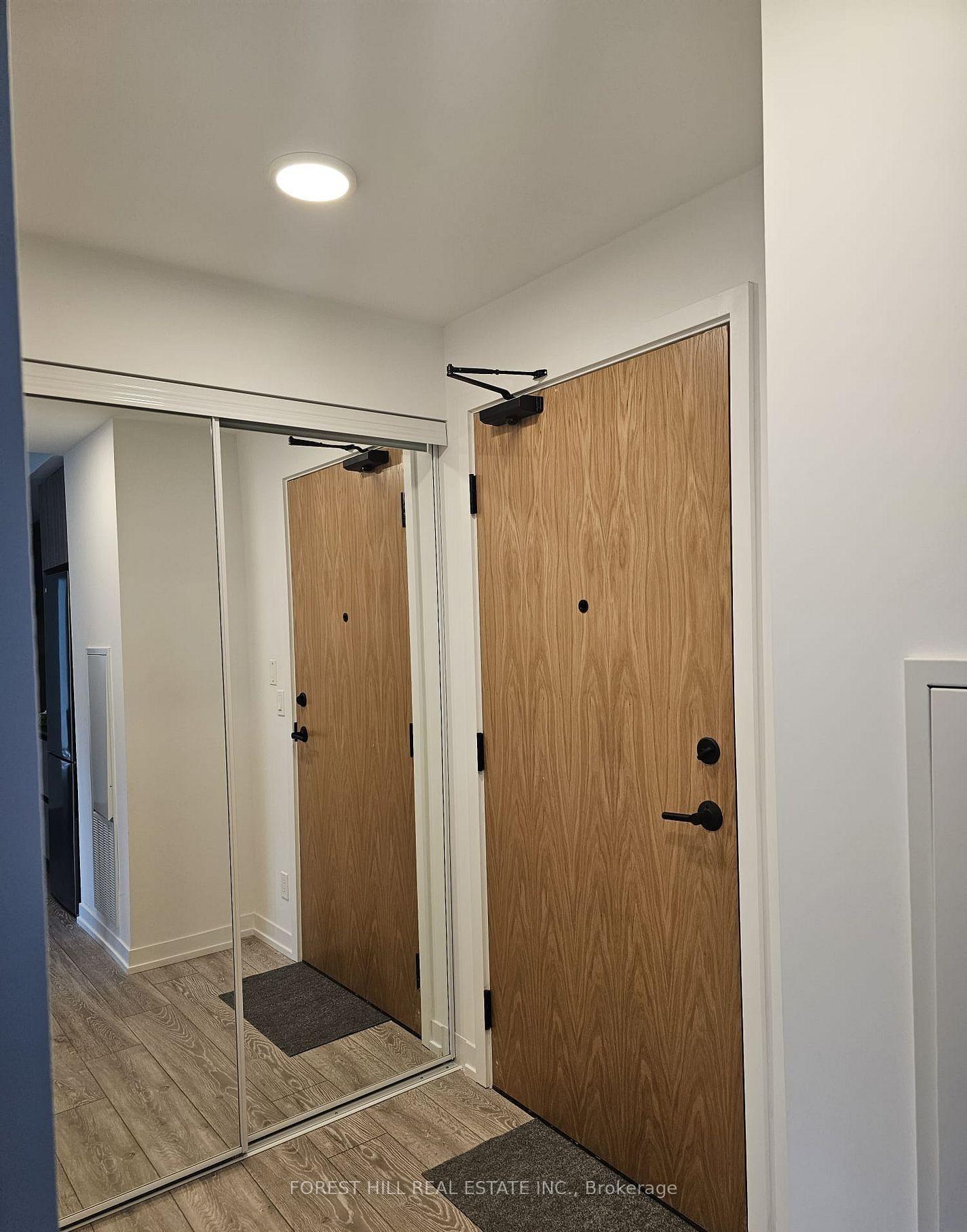 Photo 5 of Unit C904, 8 Beverley Glen Boulevard, Vaughan, Beverley Glen — HOMEH