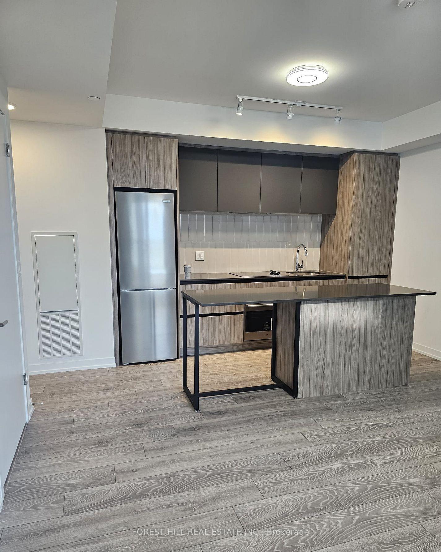 Photo 11 of Unit C904, 8 Beverley Glen Boulevard, Vaughan, Beverley Glen — HOMEH