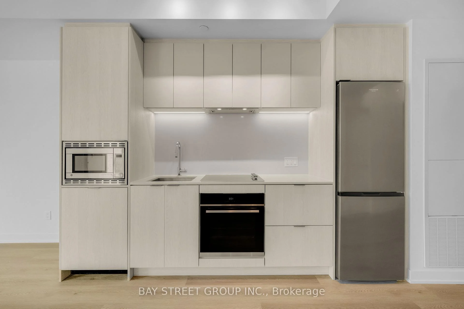 Photo 16 of Unit 501, 91 John Street N, Hamilton, Corktown — HOMEH