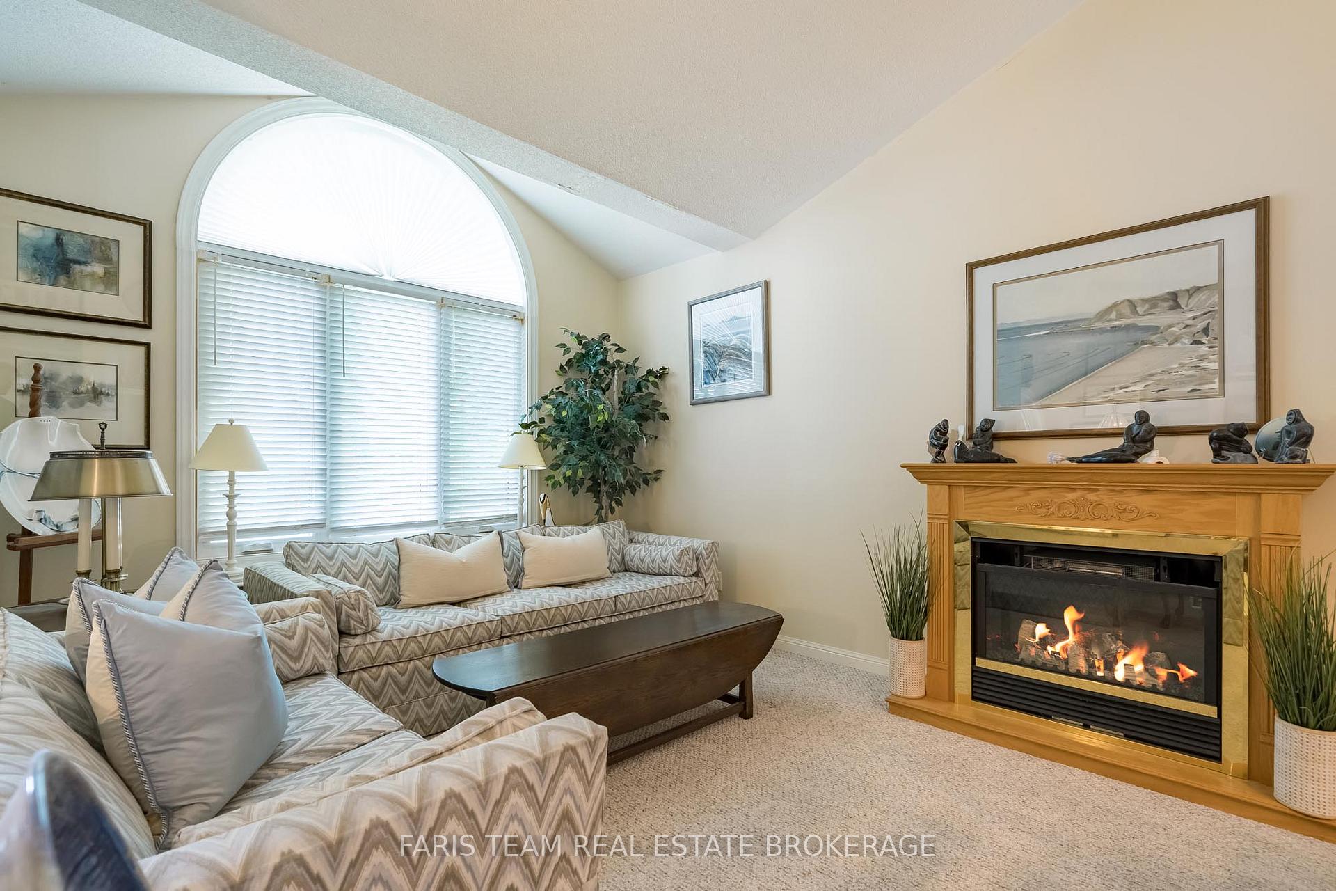 Photo 14 of 68 Trott Boulevard, Collingwood — HOMEH