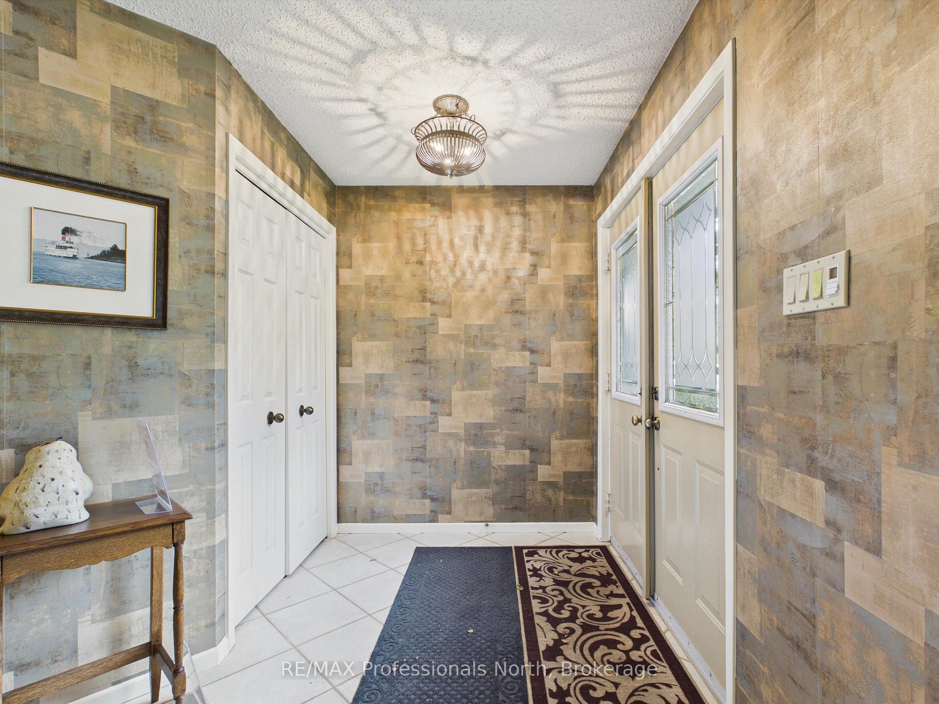 Photo 7 of 52 Golf Course Road, Bracebridge, Macaulay — HOMEH