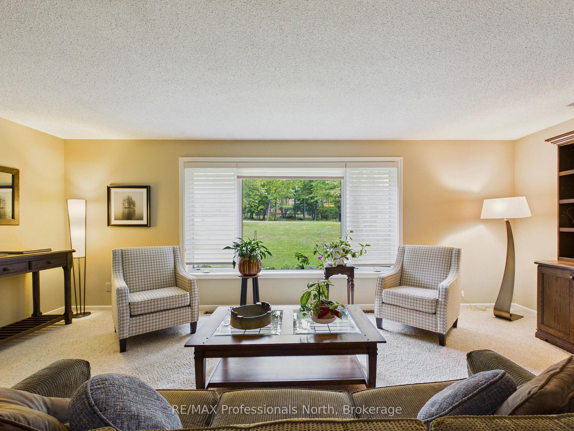 Photo 8 of 52 Golf Course Road, Bracebridge, Macaulay — HOMEH