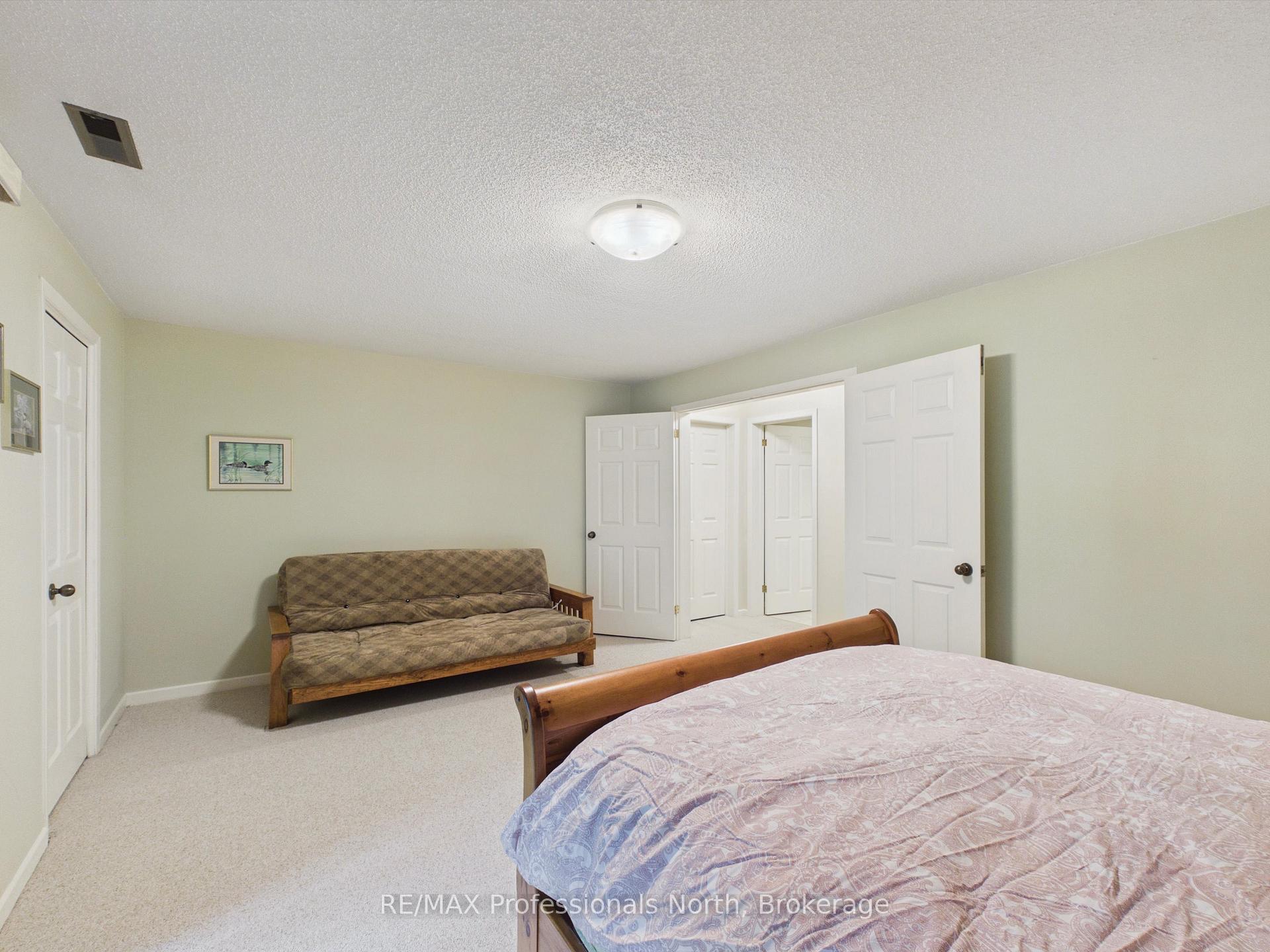 Photo 29 of 52 Golf Course Road, Bracebridge, Macaulay — HOMEH