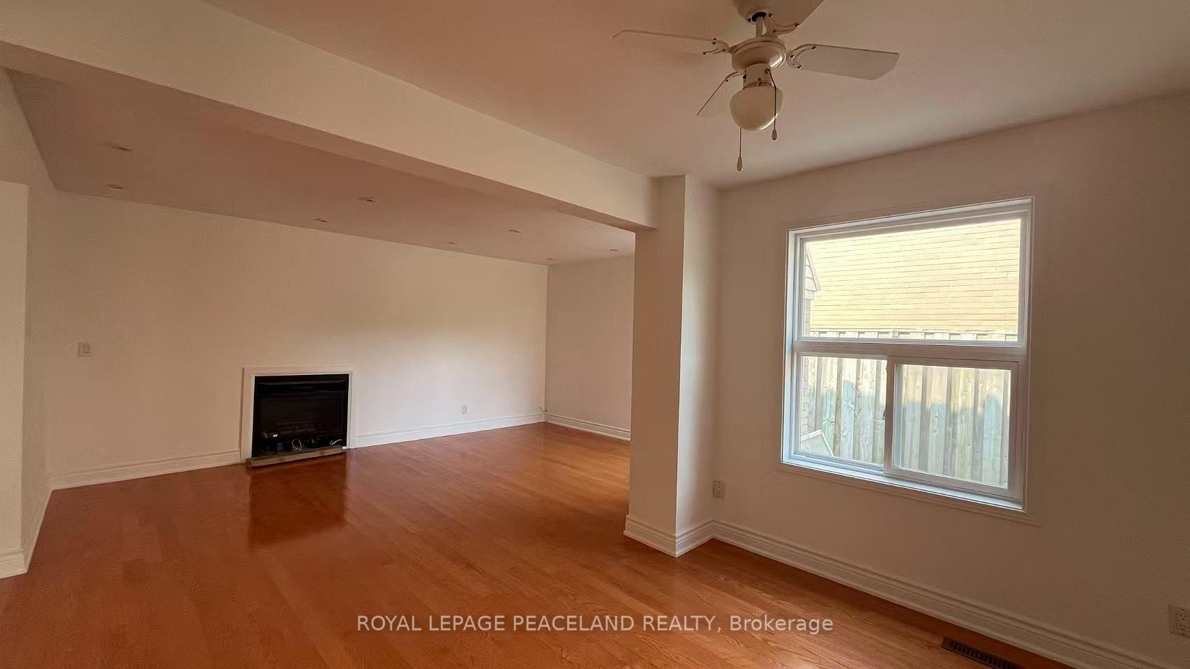 Photo 3 of 711 Irwin Crescent, Newmarket, Huron Heights-Leslie Valley — HOMEH