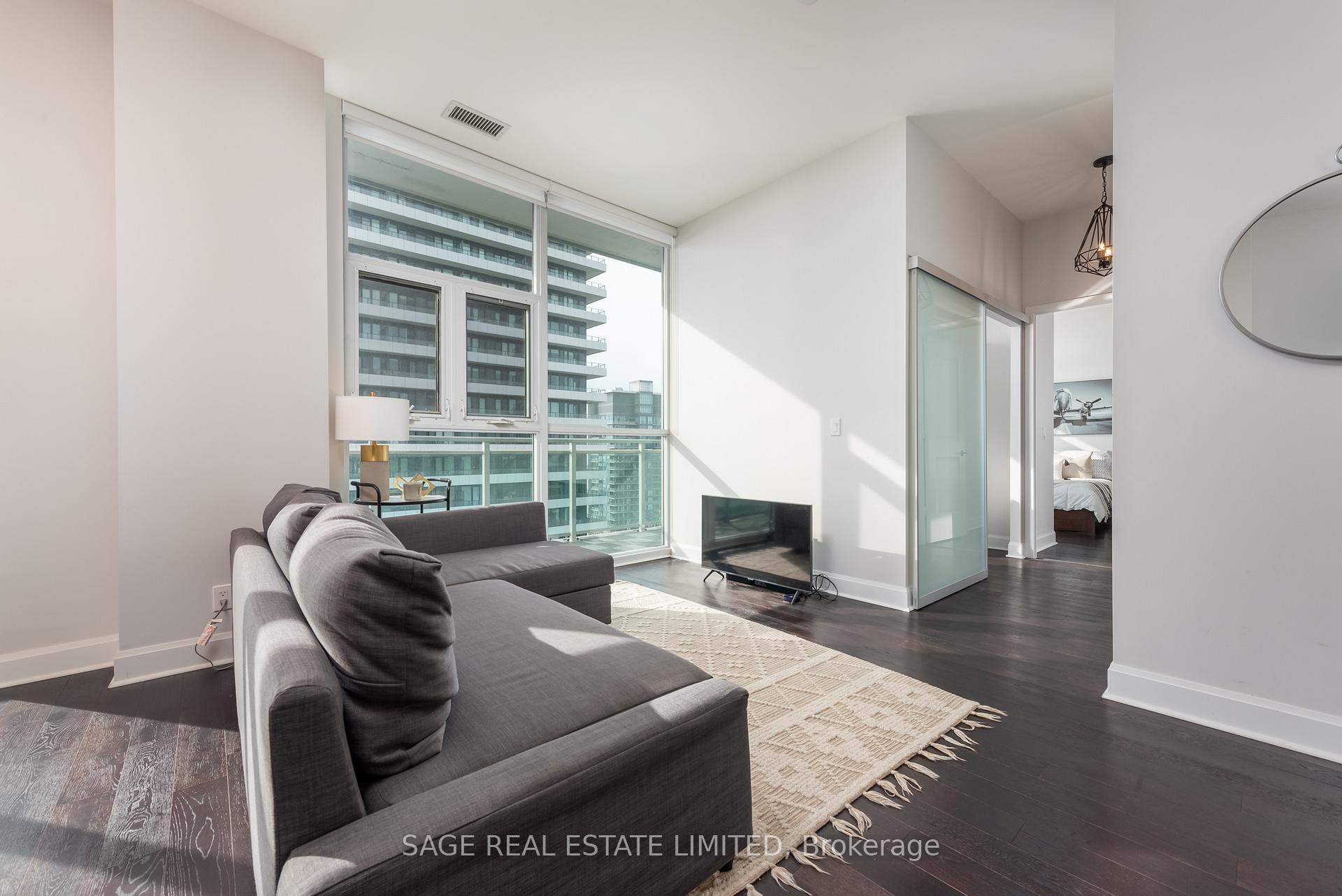 Photo 3 of Unit 3801, 33 Shore Breeze Drive, Etobicoke, Mimico — HOMEH
