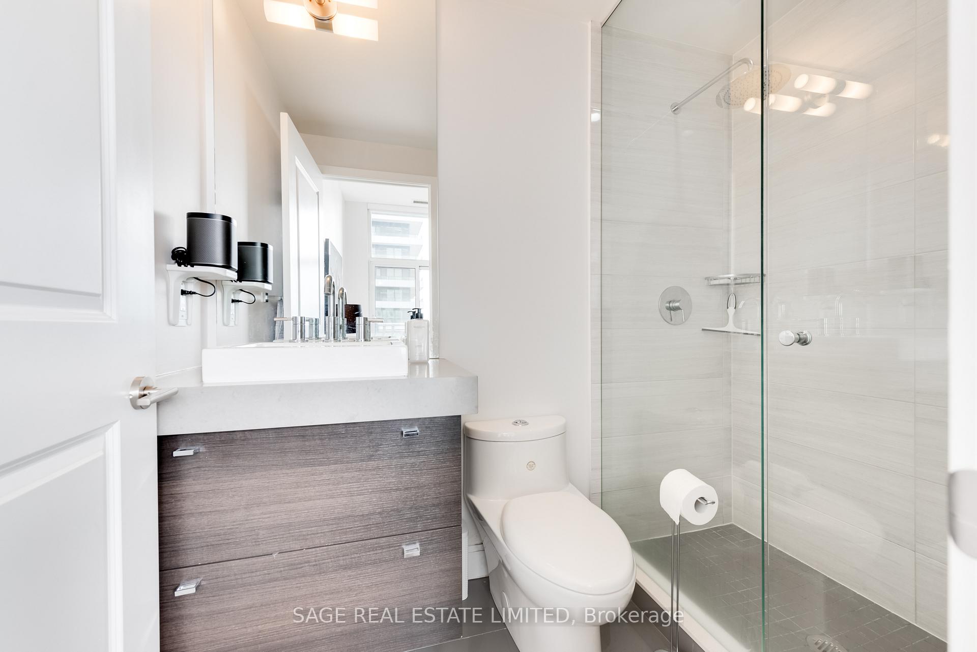 Photo 10 of Unit 3801, 33 Shore Breeze Drive, Etobicoke, Mimico — HOMEH