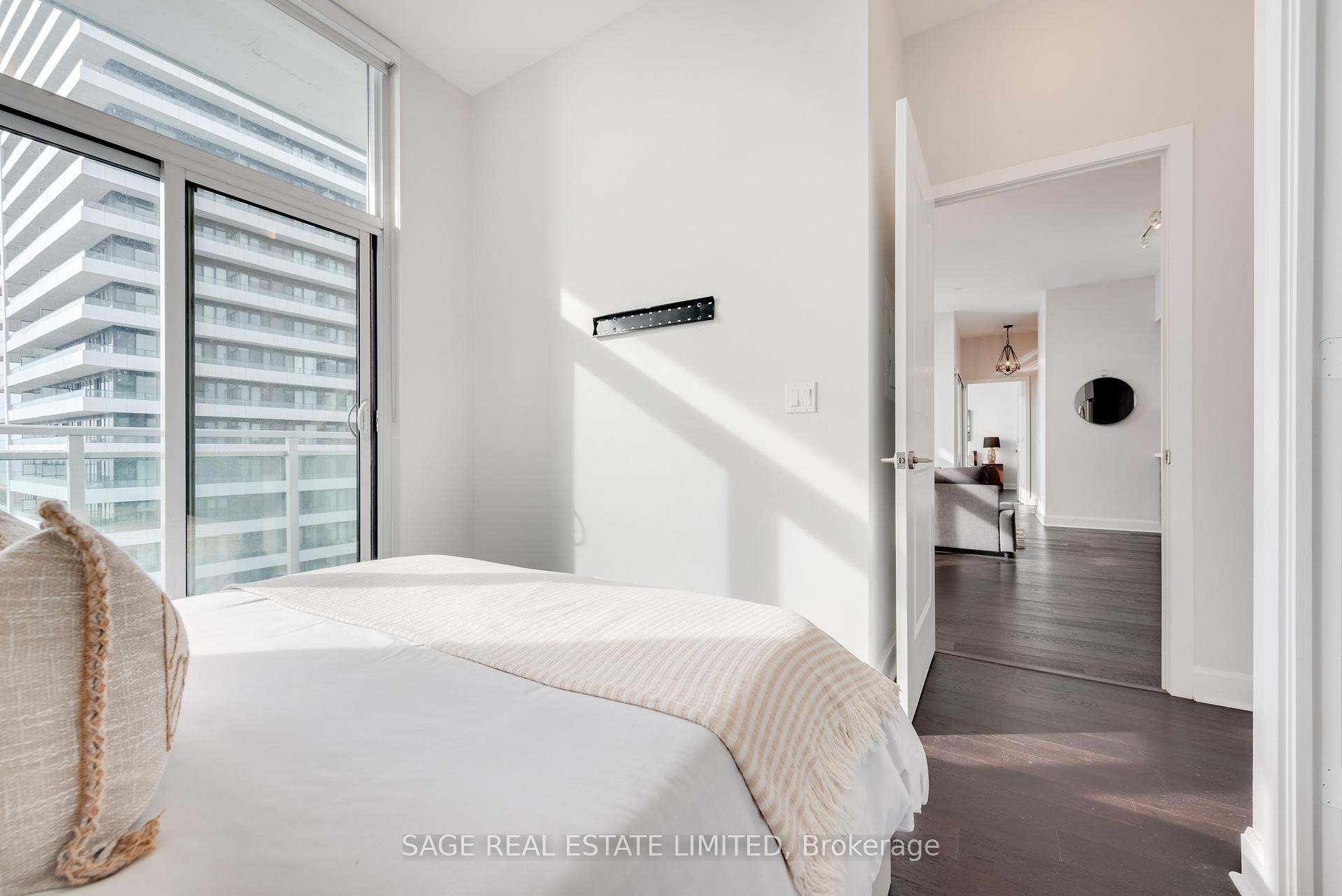 Photo 12 of Unit 3801, 33 Shore Breeze Drive, Etobicoke, Mimico — HOMEH