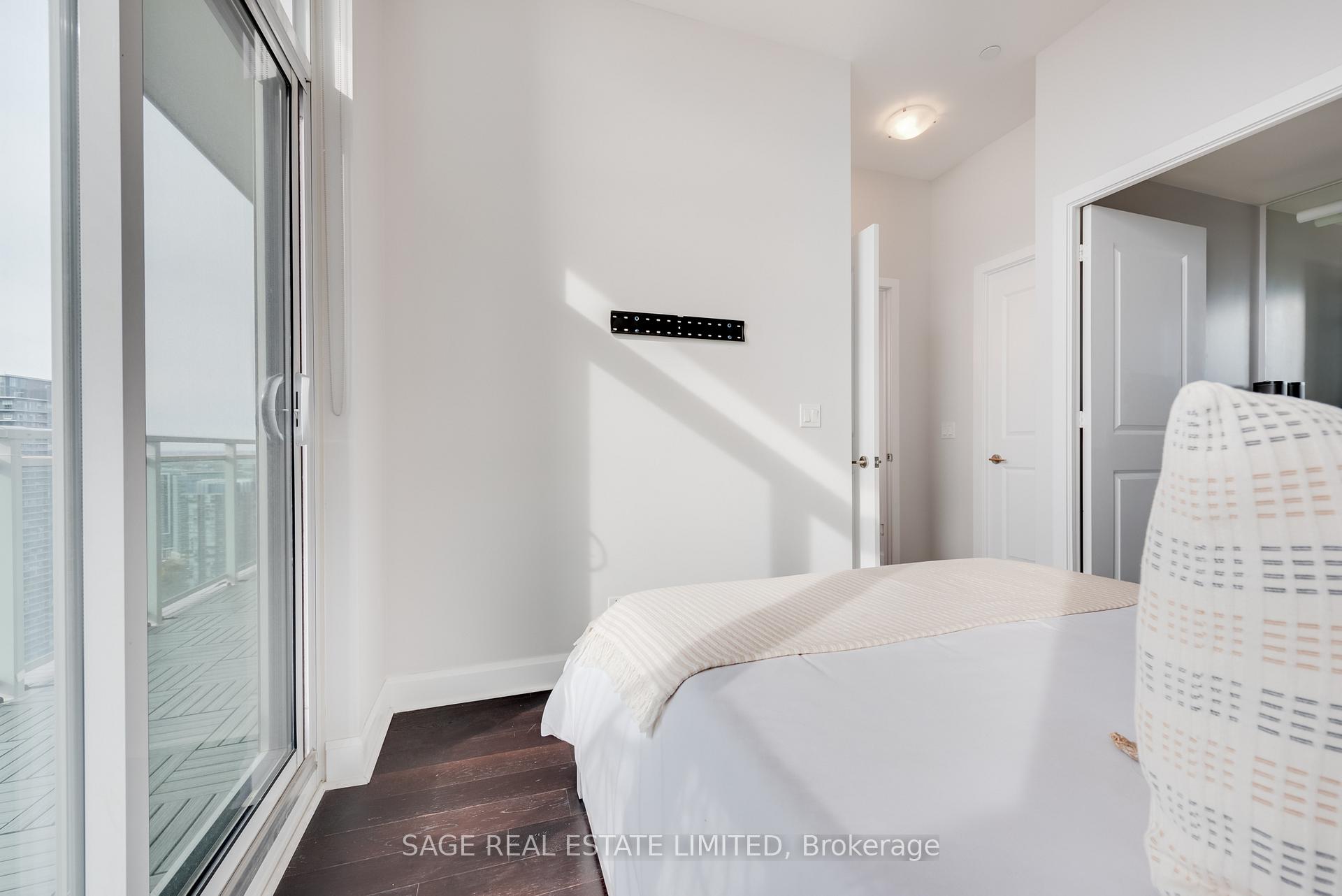 Photo 13 of Unit 3801, 33 Shore Breeze Drive, Etobicoke, Mimico — HOMEH