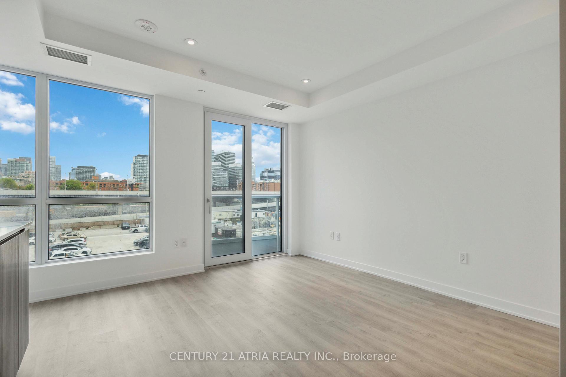 Photo 7 of Unit 302, 15 Richardson Street, Toronto, Waterfront Communities — HOMEH
