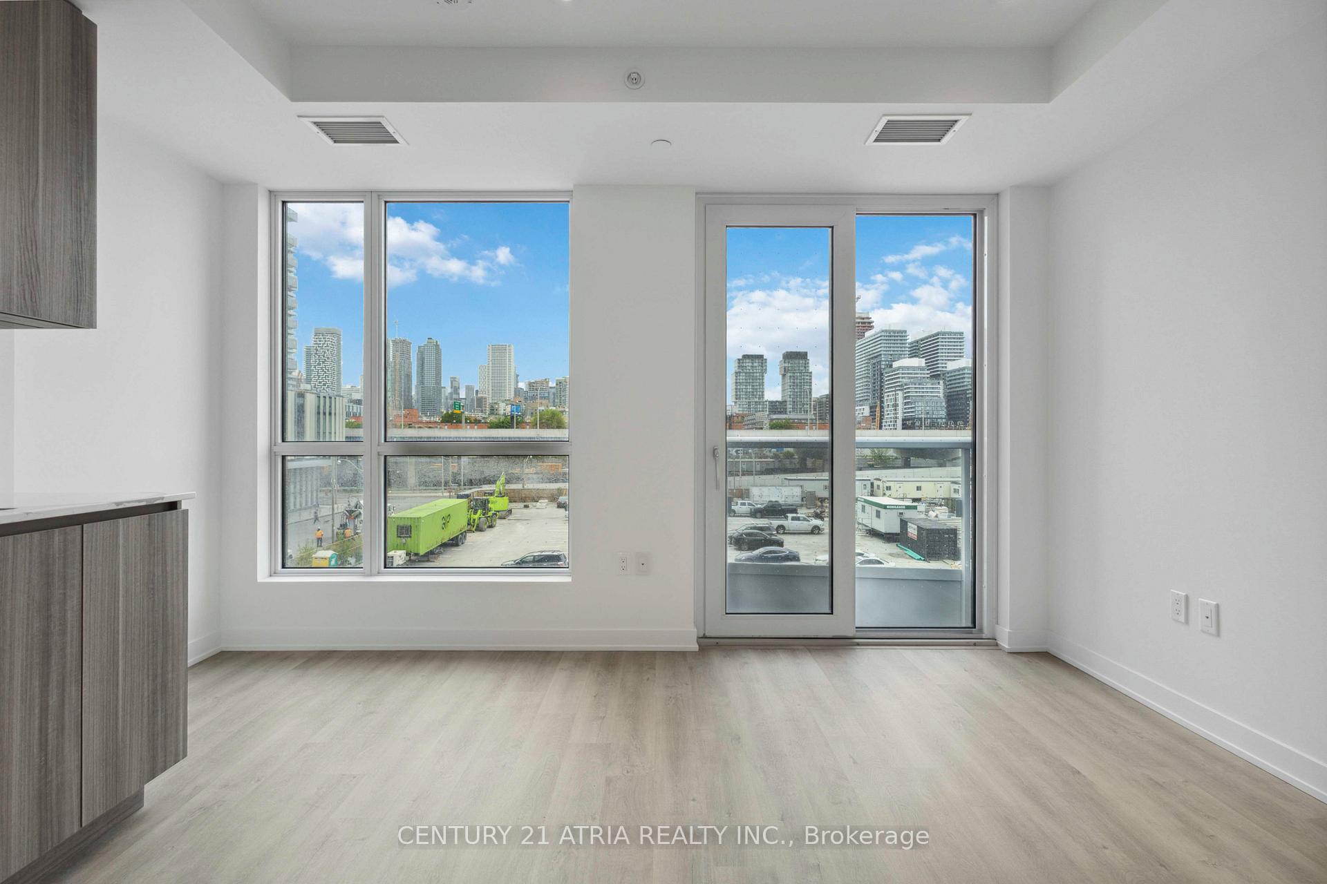 Photo 5 of Unit 302, 15 Richardson Street, Toronto, Waterfront Communities — HOMEH