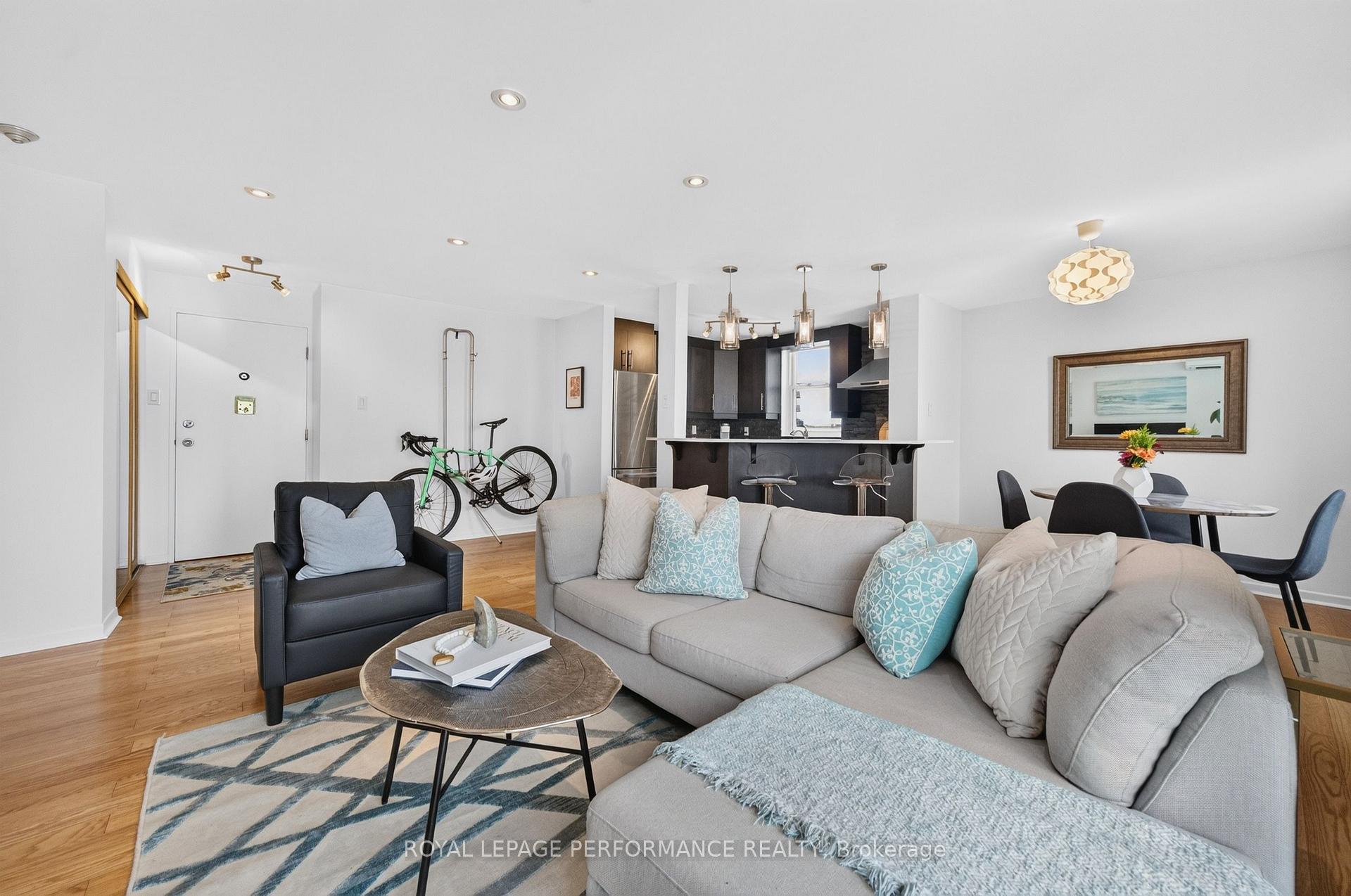 Photo 6 of Unit 407, 50 Burnside Avenue, Ottawa, Mechanicsville — HOMEH